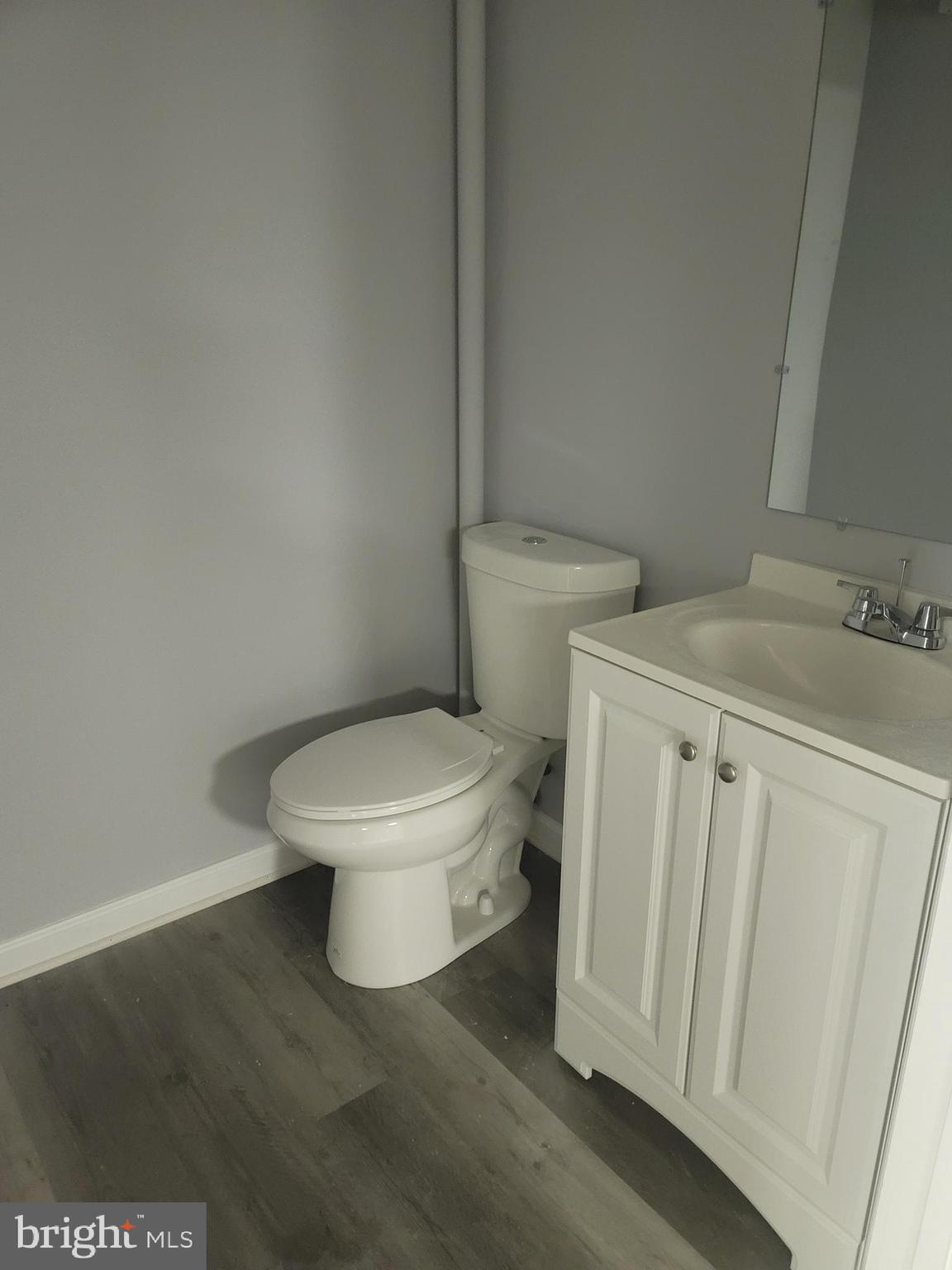 CHURCHTON - Commercial Lease