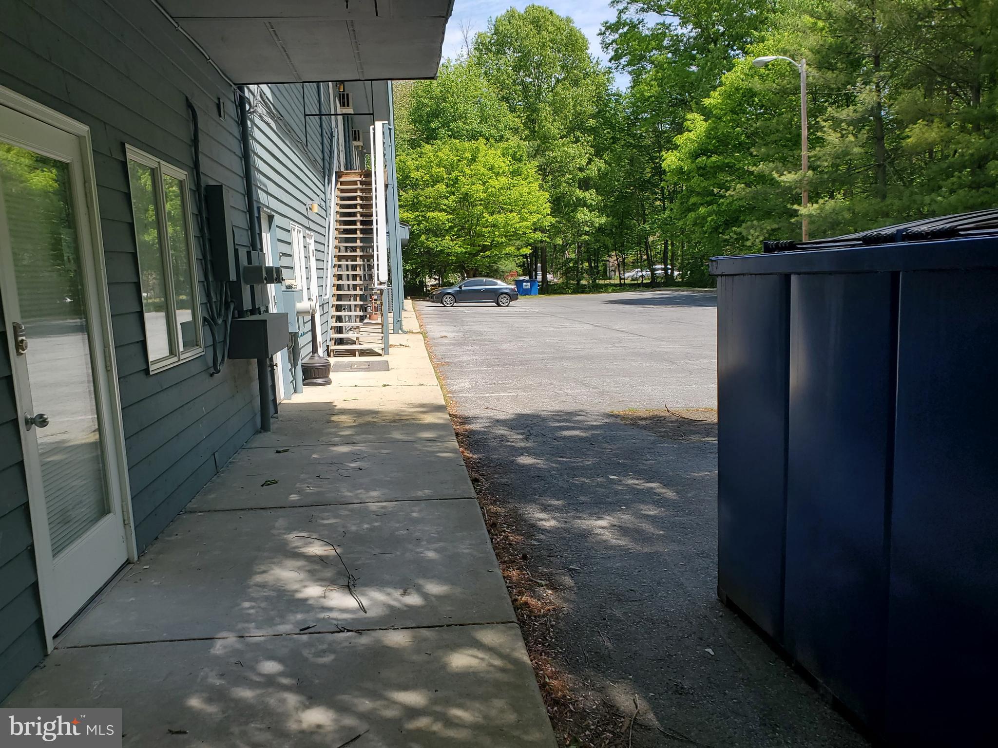 CHURCHTON - Commercial Lease