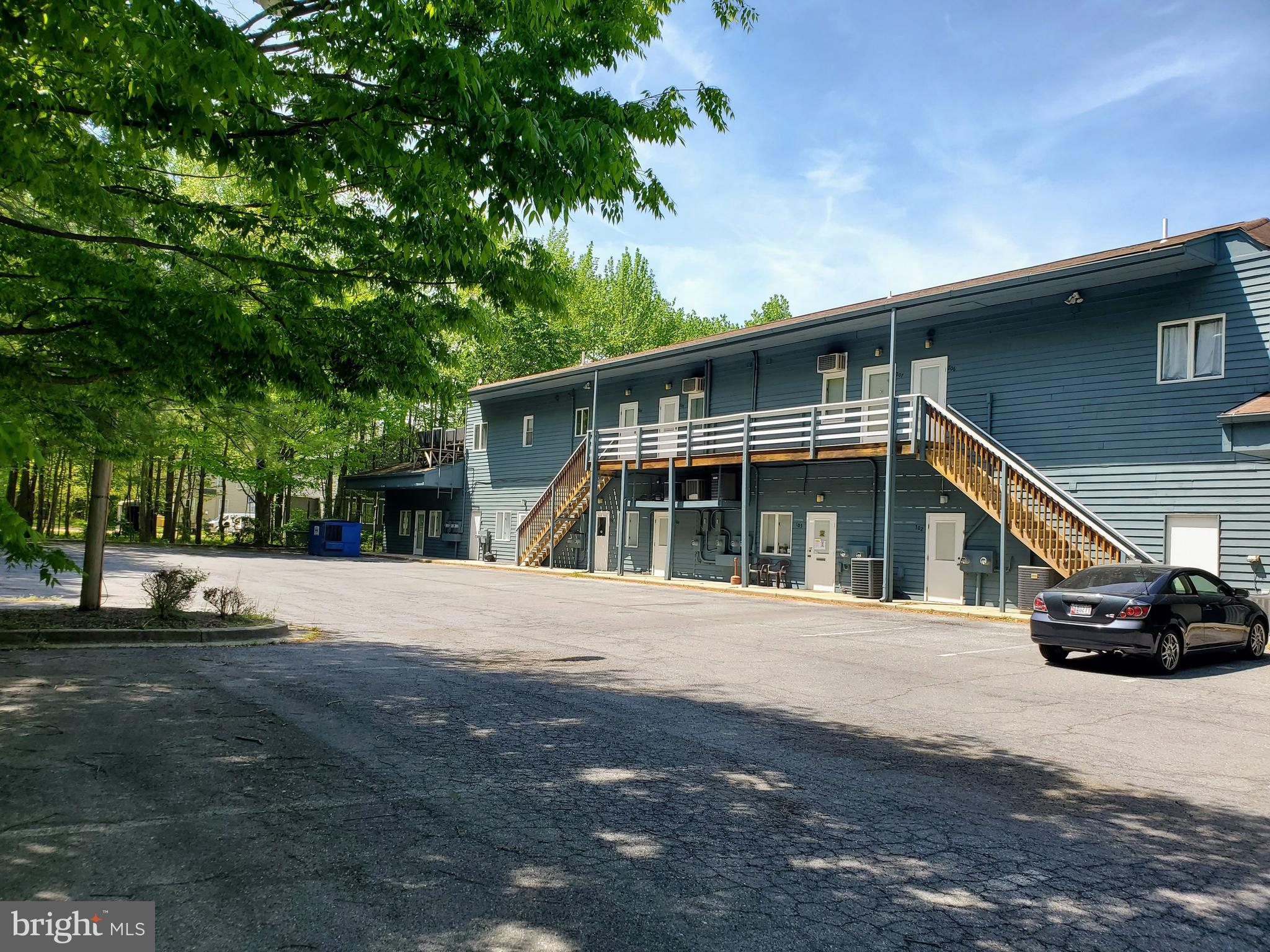 CHURCHTON - Commercial Lease