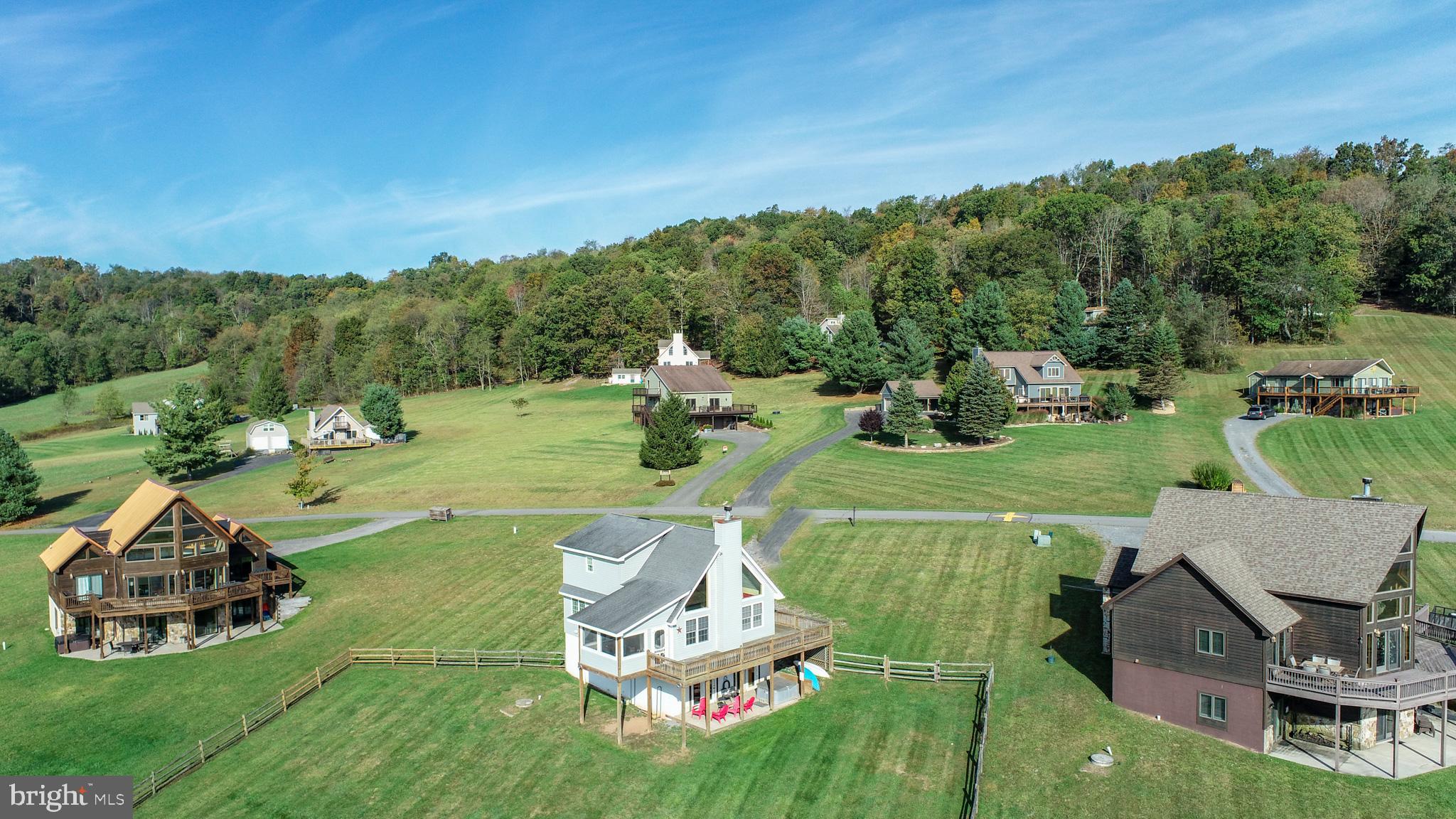 PARADISE POINT - Residential