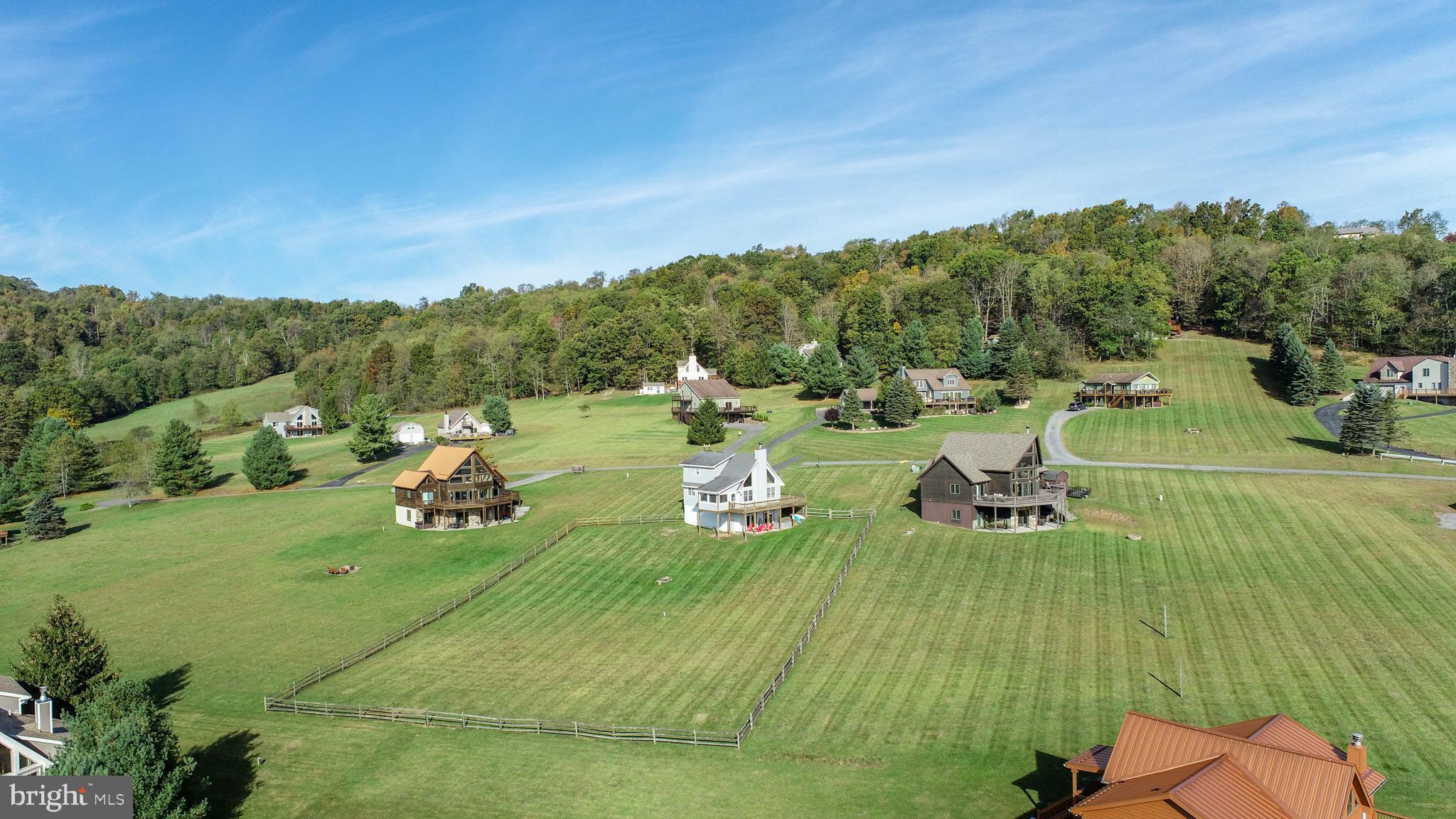 PARADISE POINT - Residential