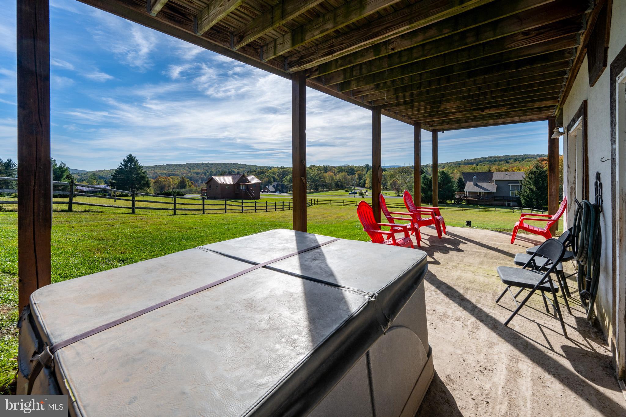 PARADISE POINT - Residential