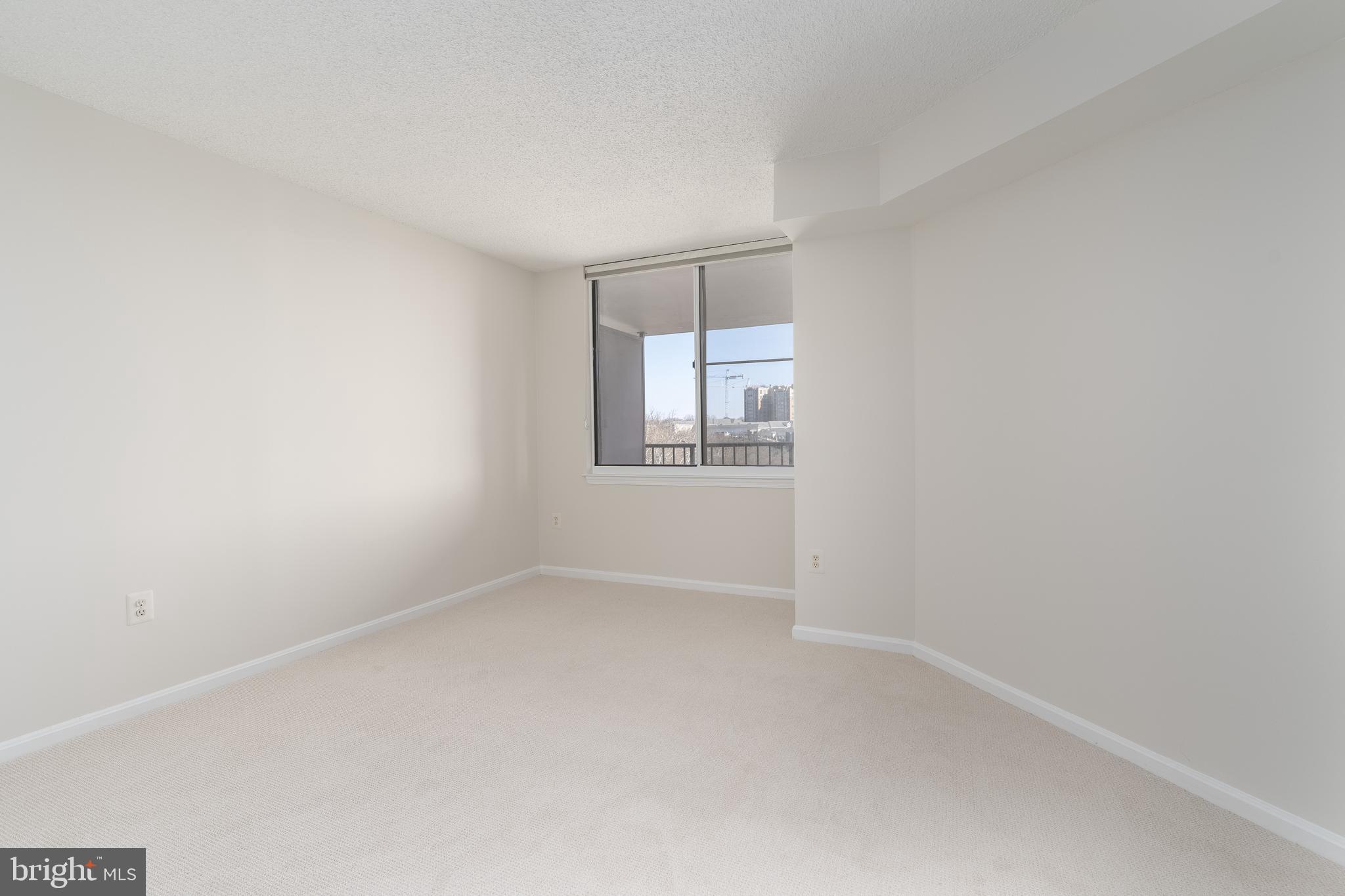 GROSVENOR PARK TOWNHOME CONDOMINIUMS - Residential