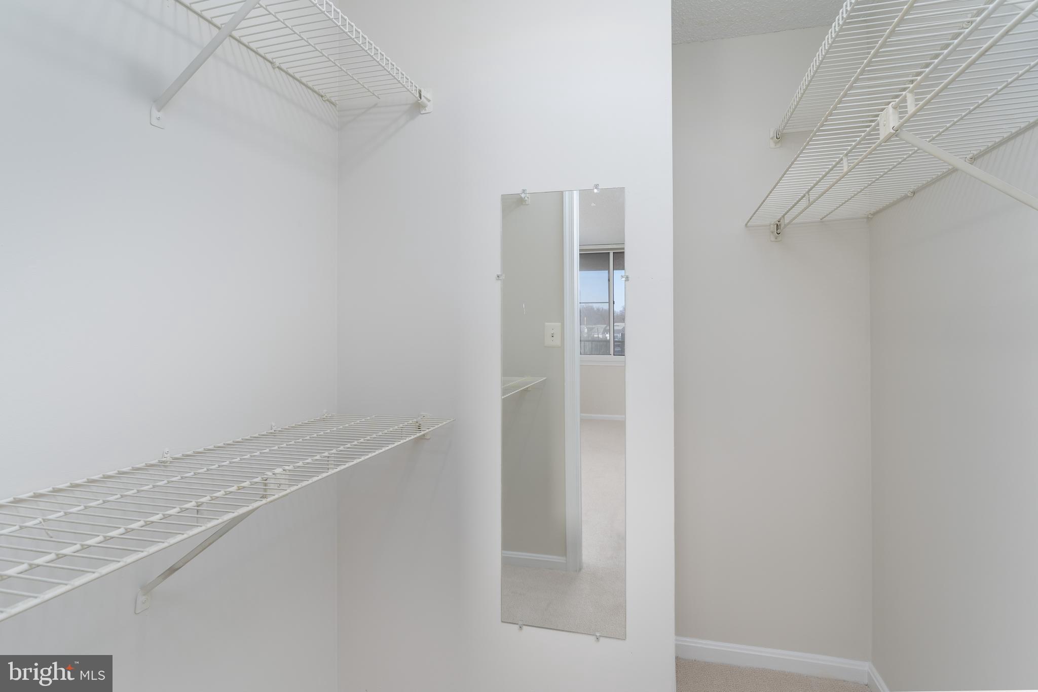 GROSVENOR PARK TOWNHOME CONDOMINIUMS - Residential