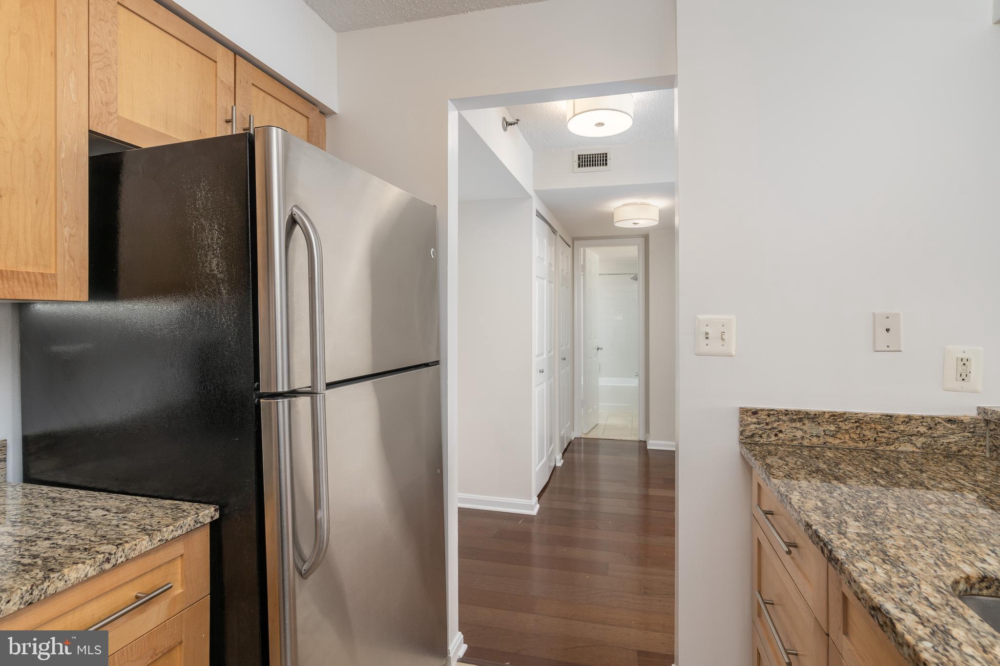 GROSVENOR PARK TOWNHOME CONDOMINIUMS - Residential