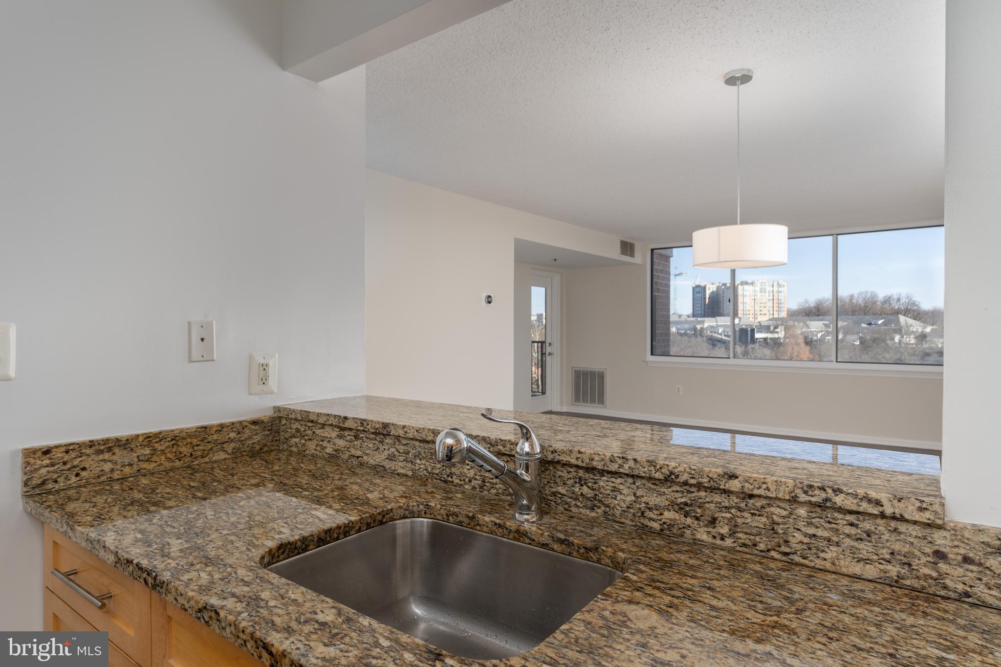 GROSVENOR PARK TOWNHOME CONDOMINIUMS - Residential