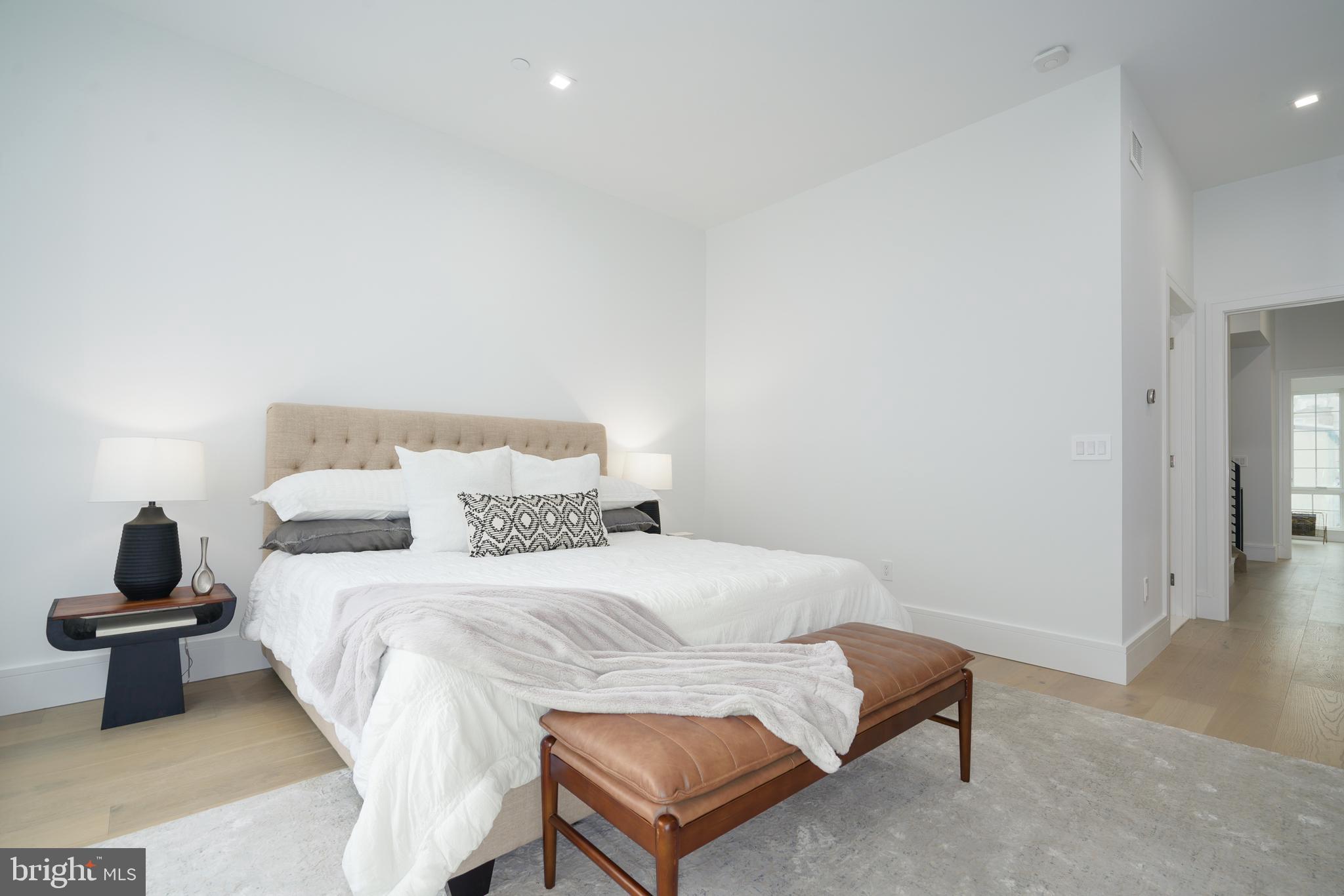 WASHINGTON SQ WEST - Residential