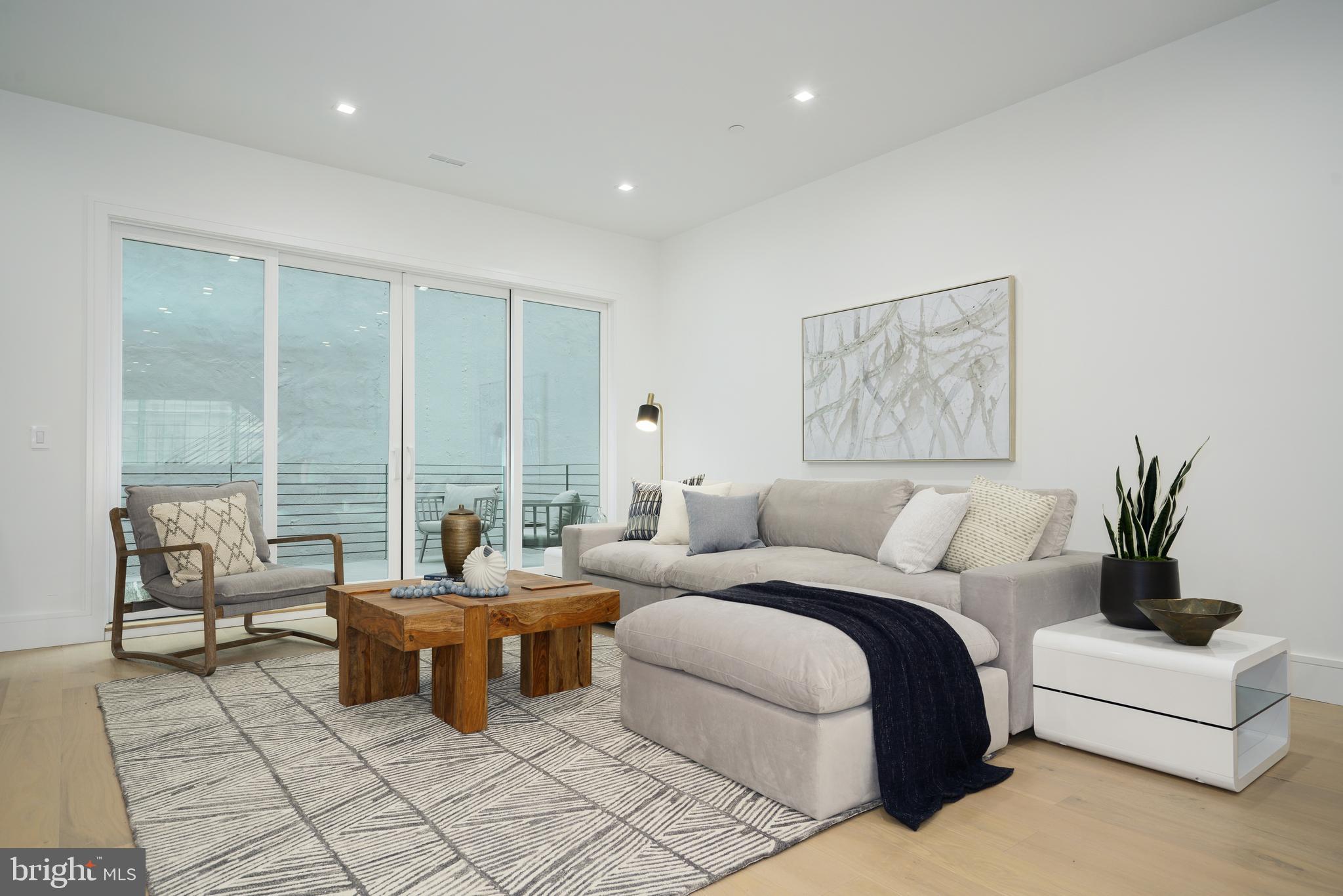 WASHINGTON SQ WEST - Residential