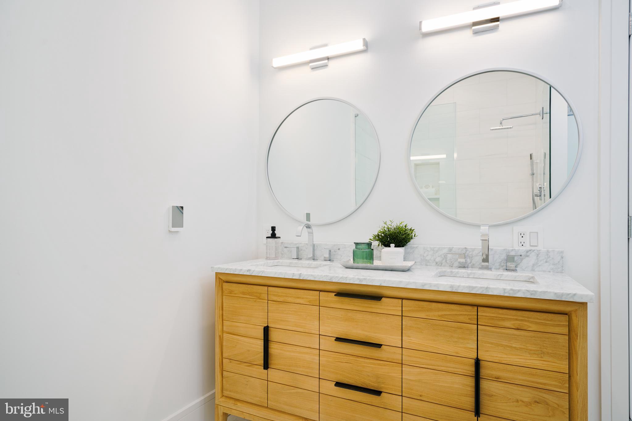 WASHINGTON SQ WEST - Residential