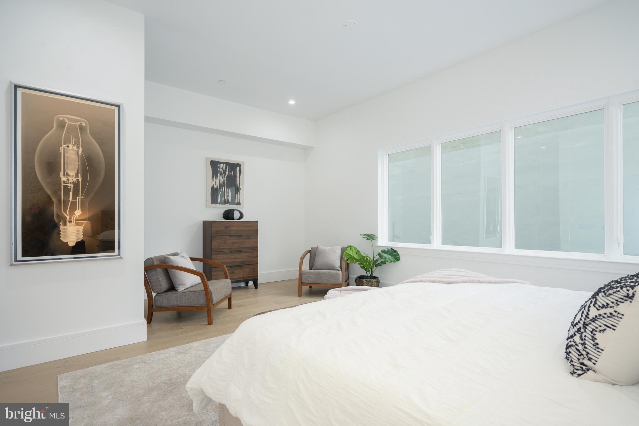 WASHINGTON SQ WEST - Residential