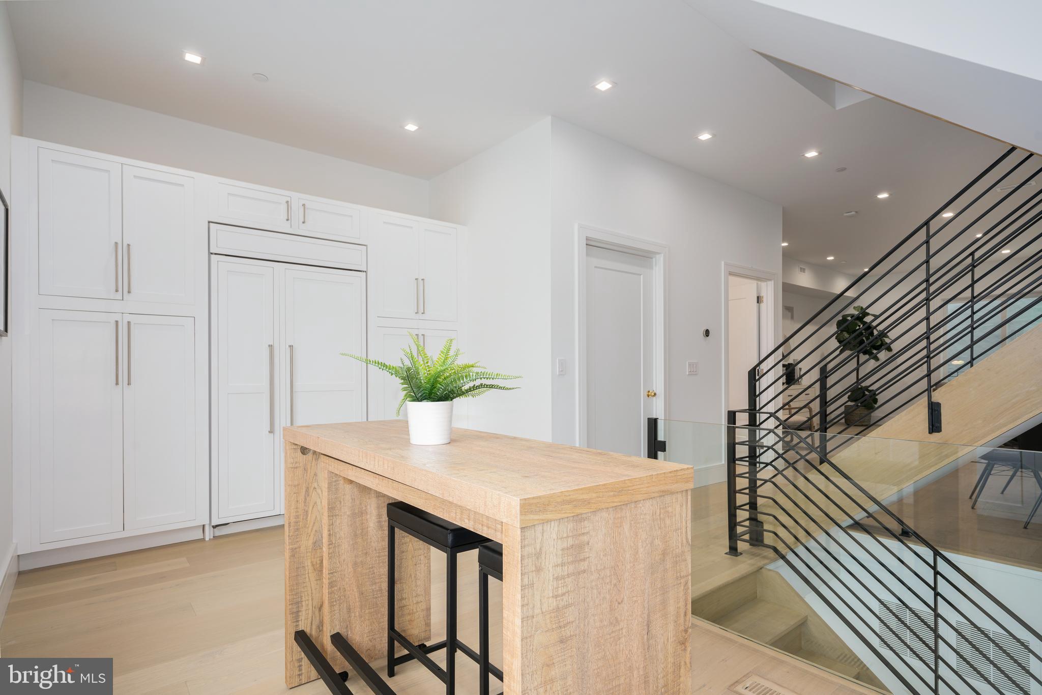 WASHINGTON SQ WEST - Residential