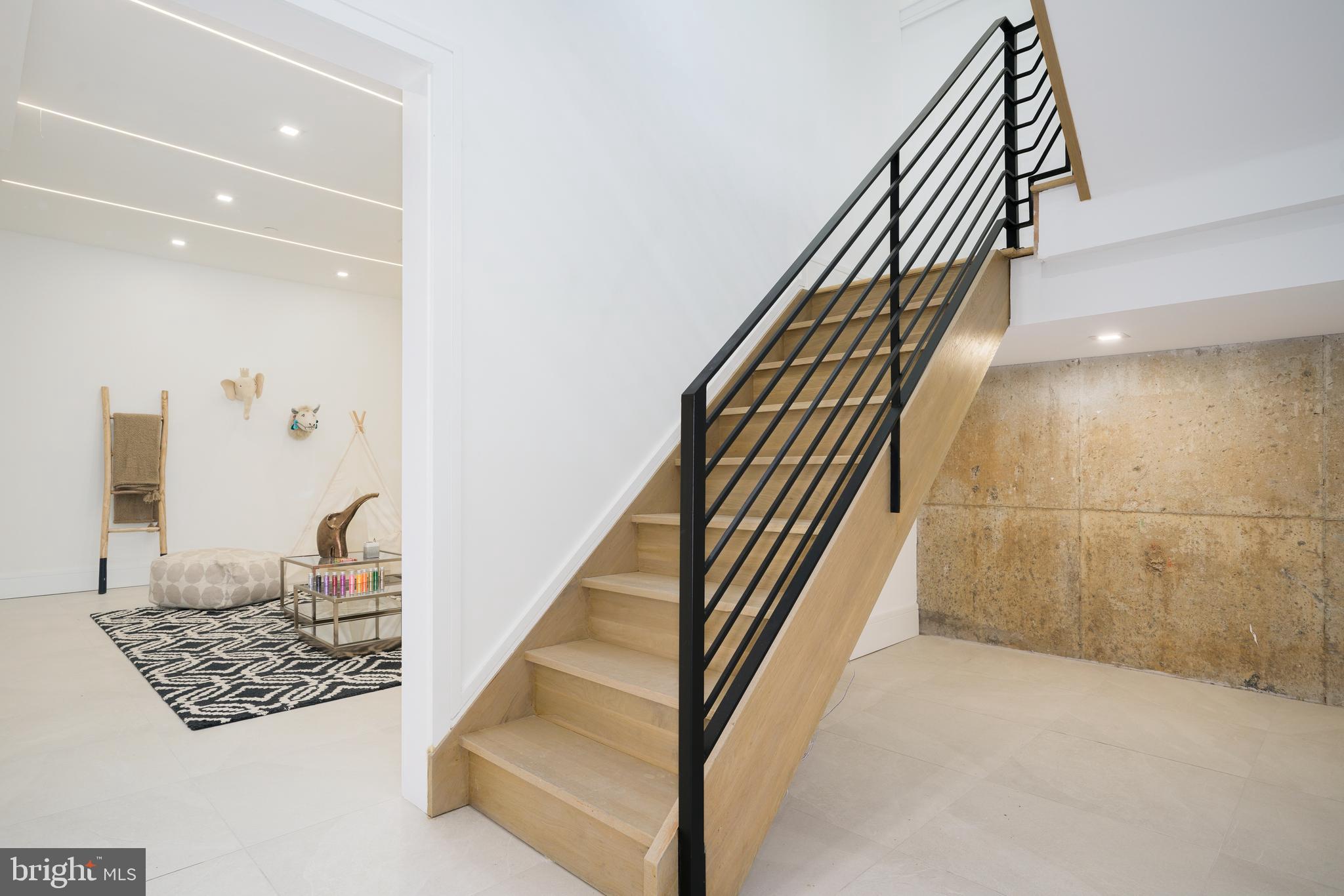 WASHINGTON SQ WEST - Residential