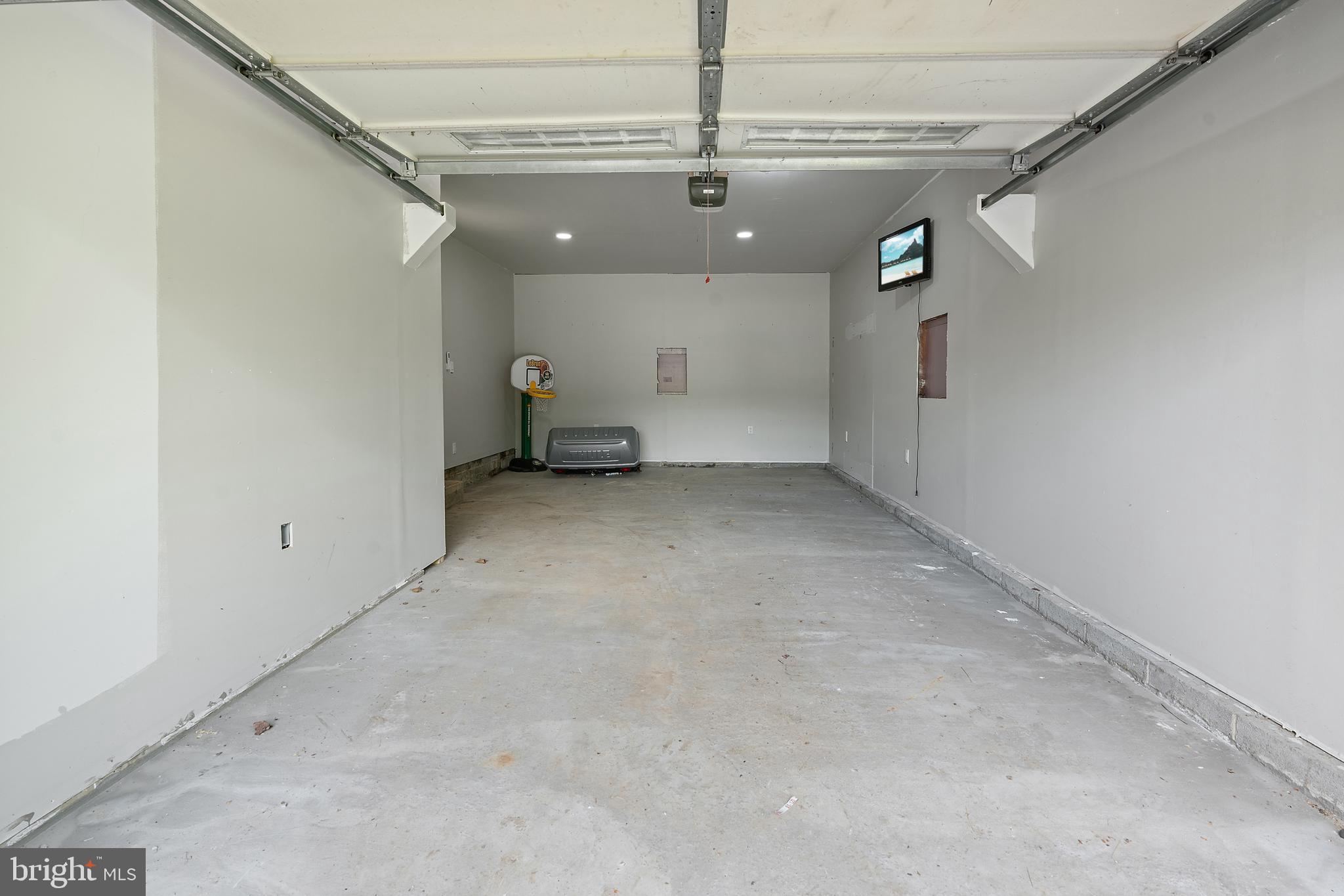 SUNSET ACRES - Residential