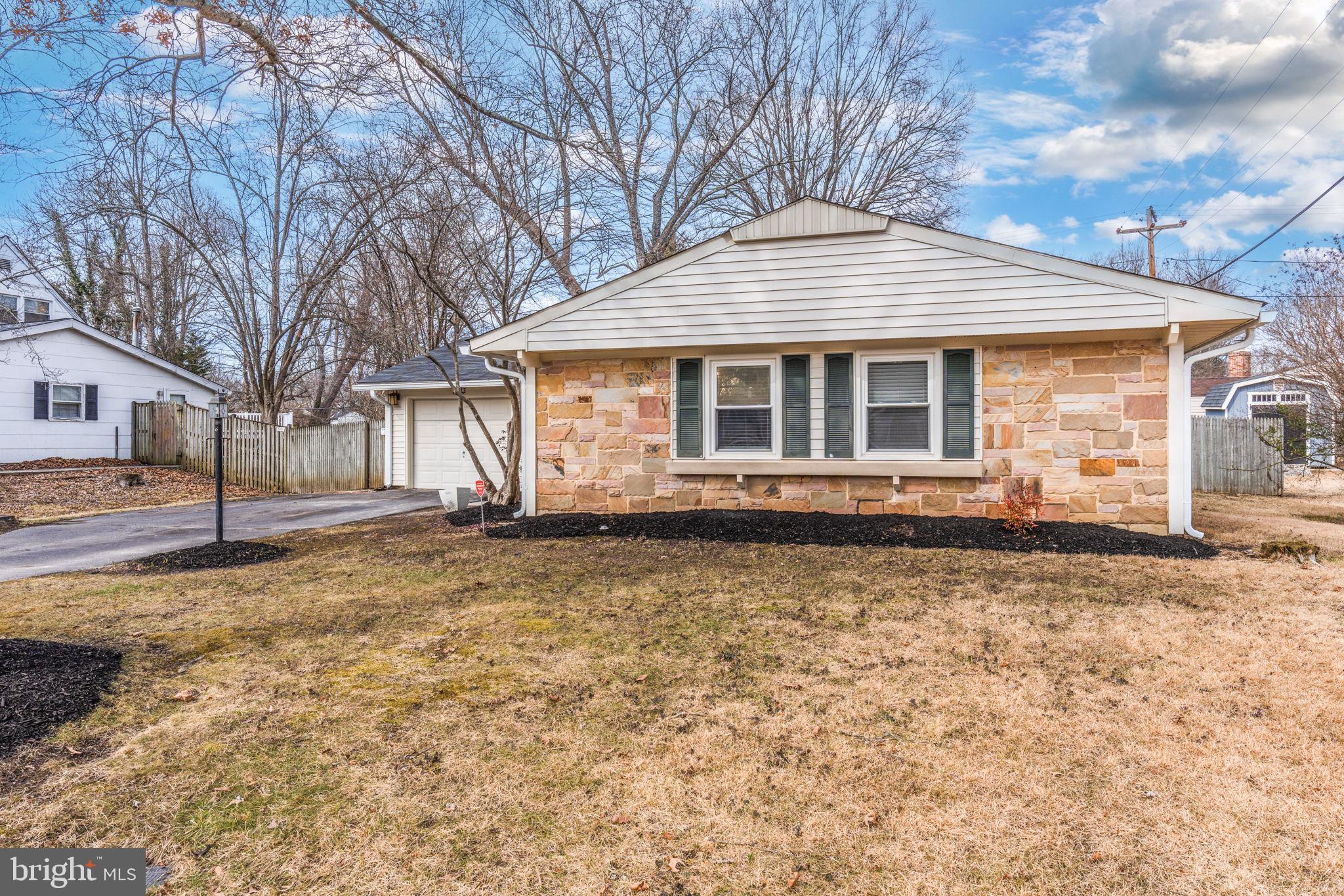 YORKTOWN - Residential