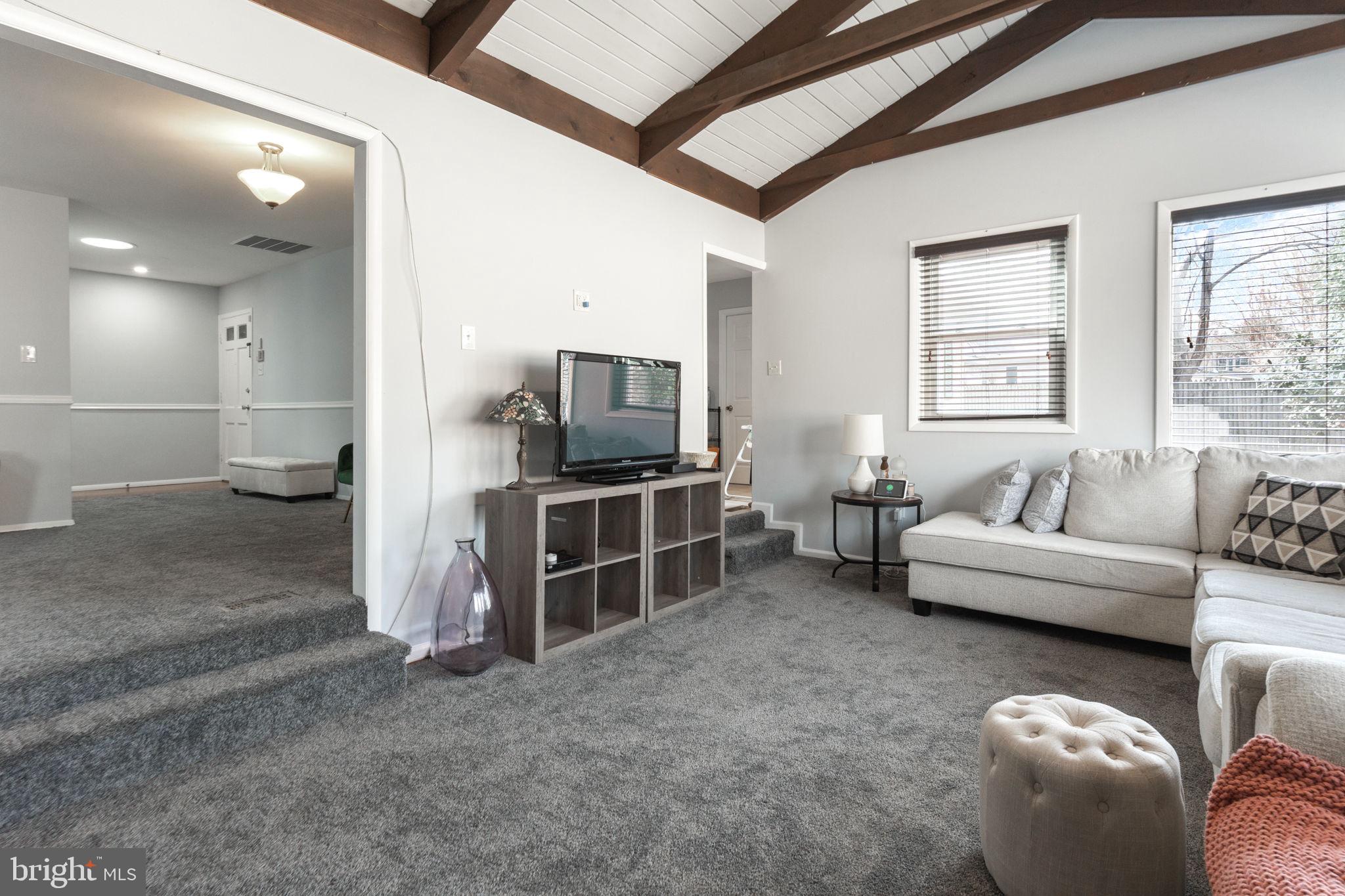 YORKTOWN - Residential