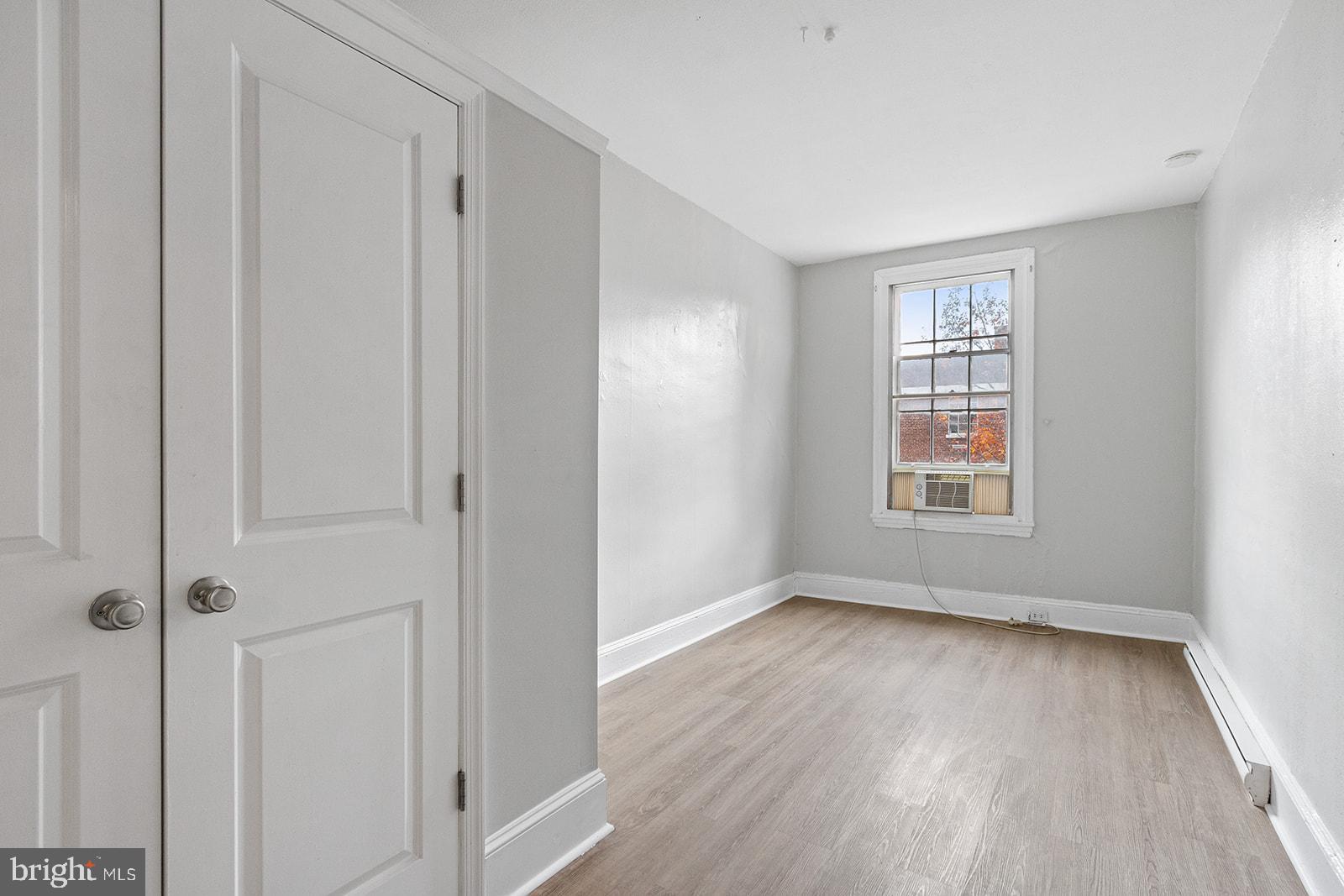 WASHINGTON SQ - Residential Lease