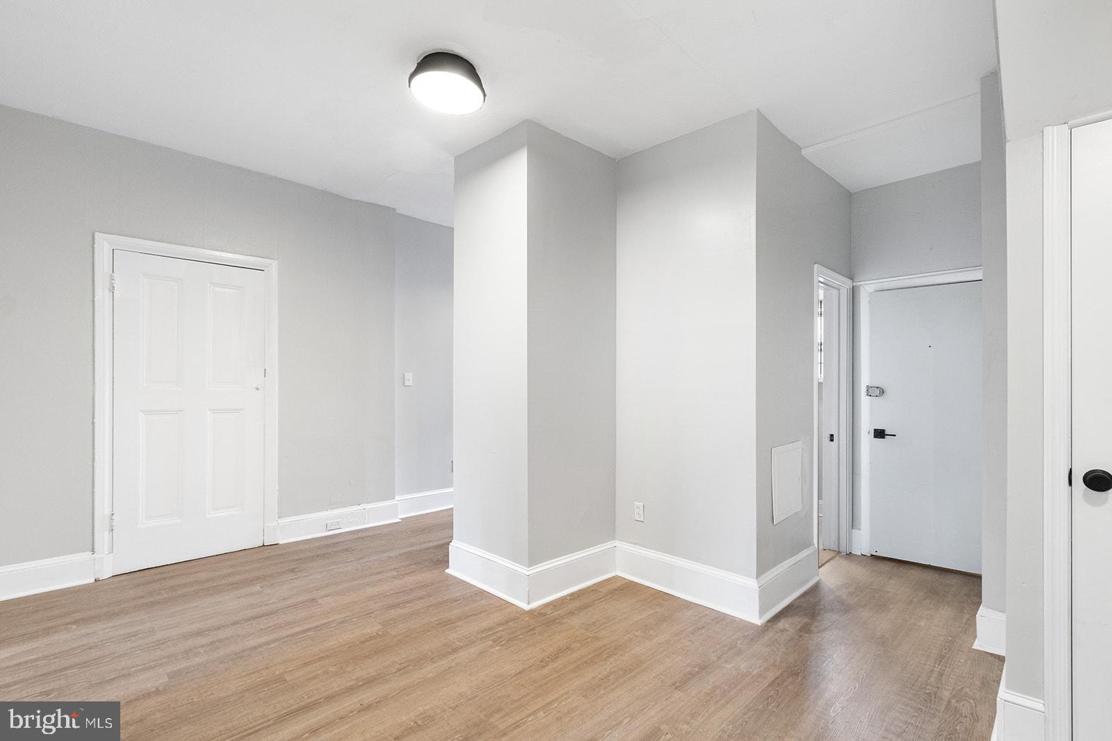 WASHINGTON SQ - Residential Lease