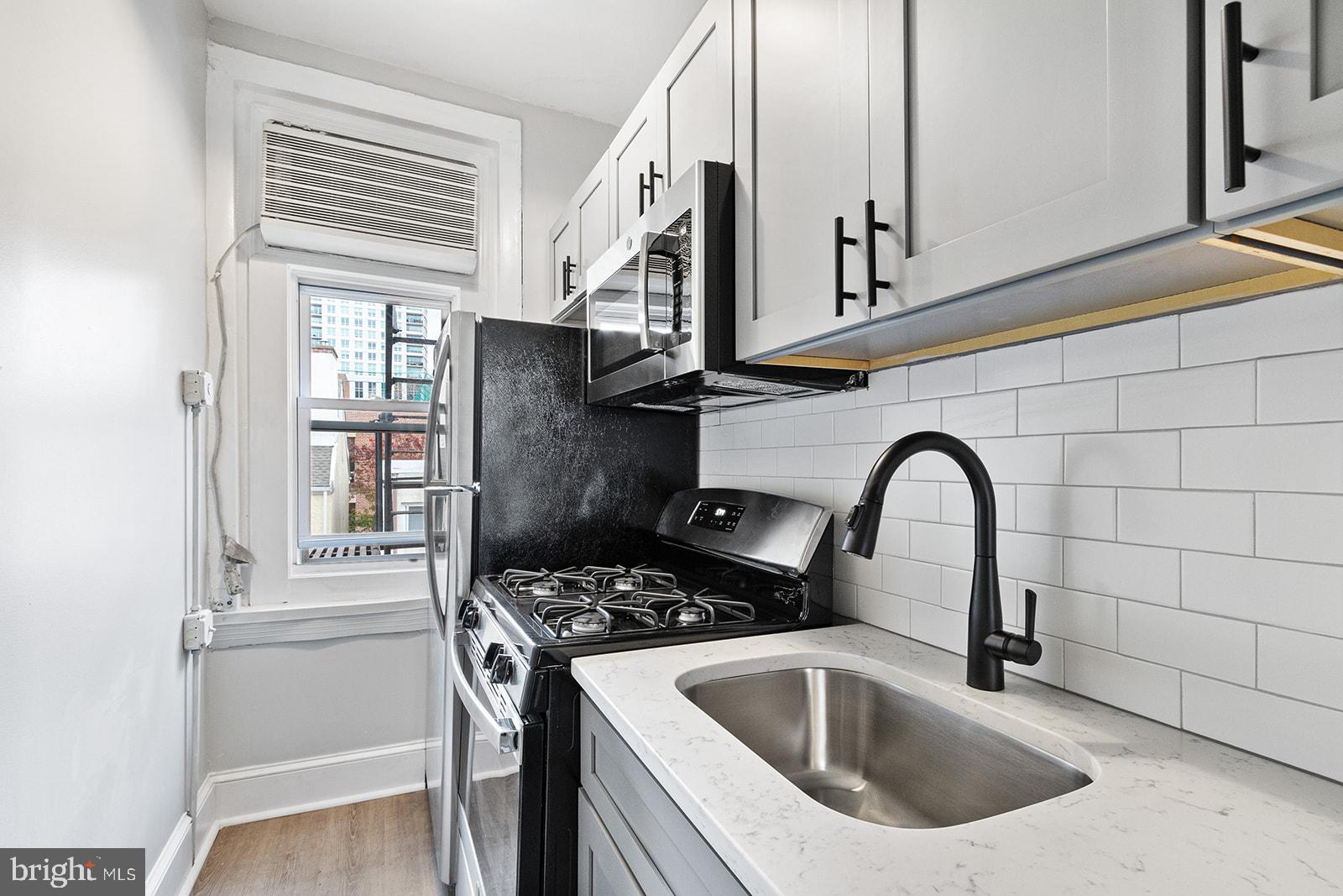 WASHINGTON SQ - Residential Lease
