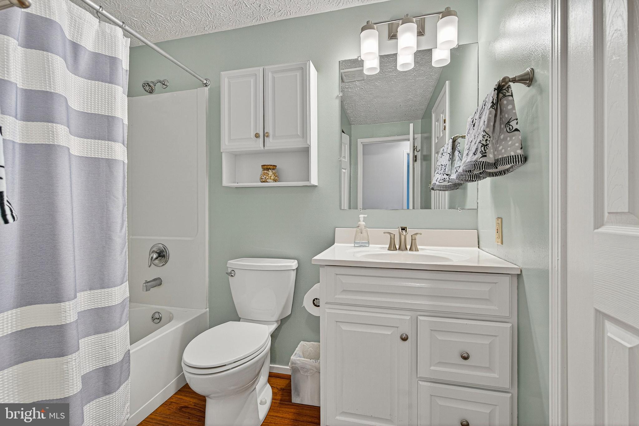 ROYAL EXCHANGE - Residential