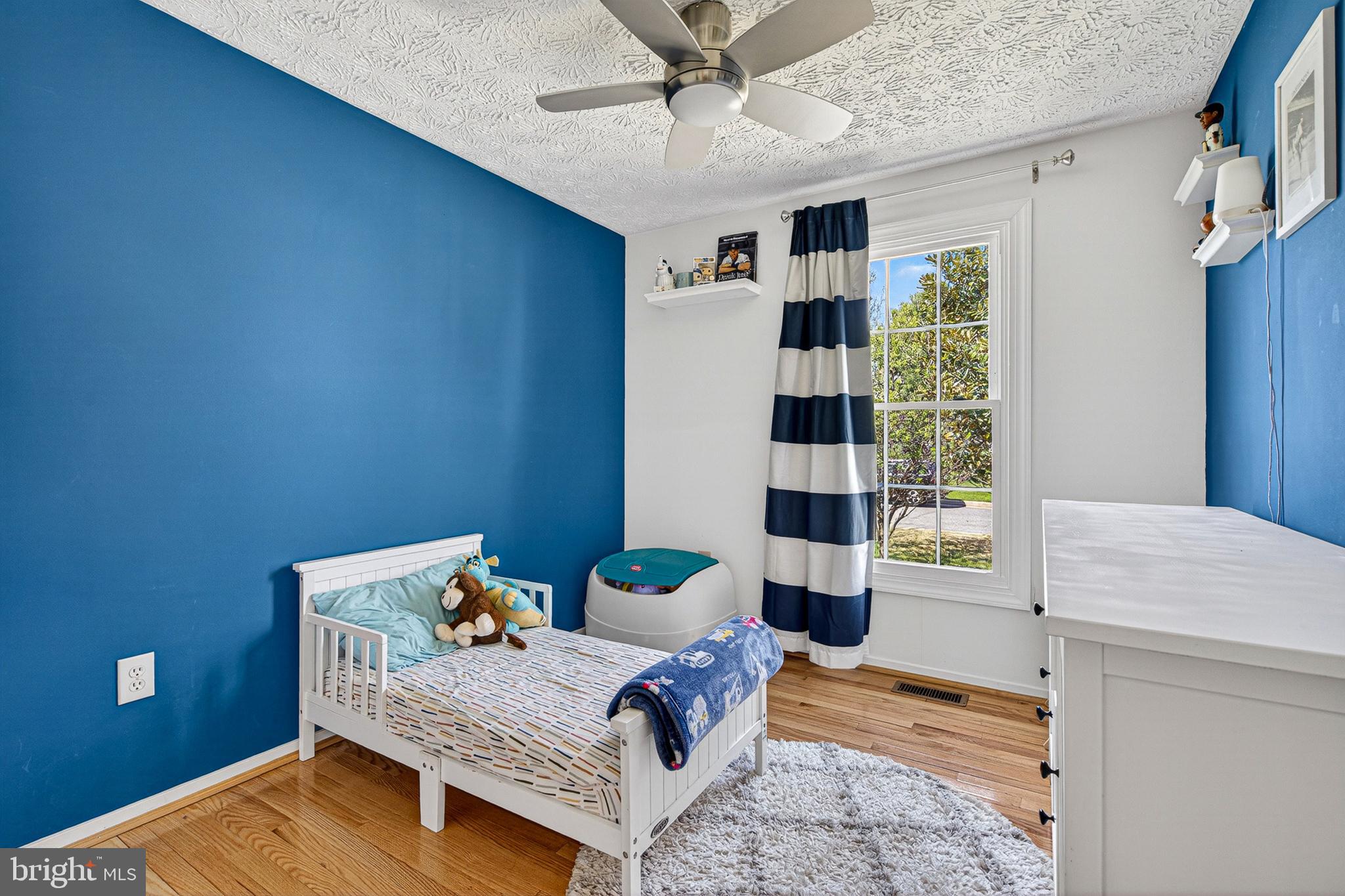 ROYAL EXCHANGE - Residential