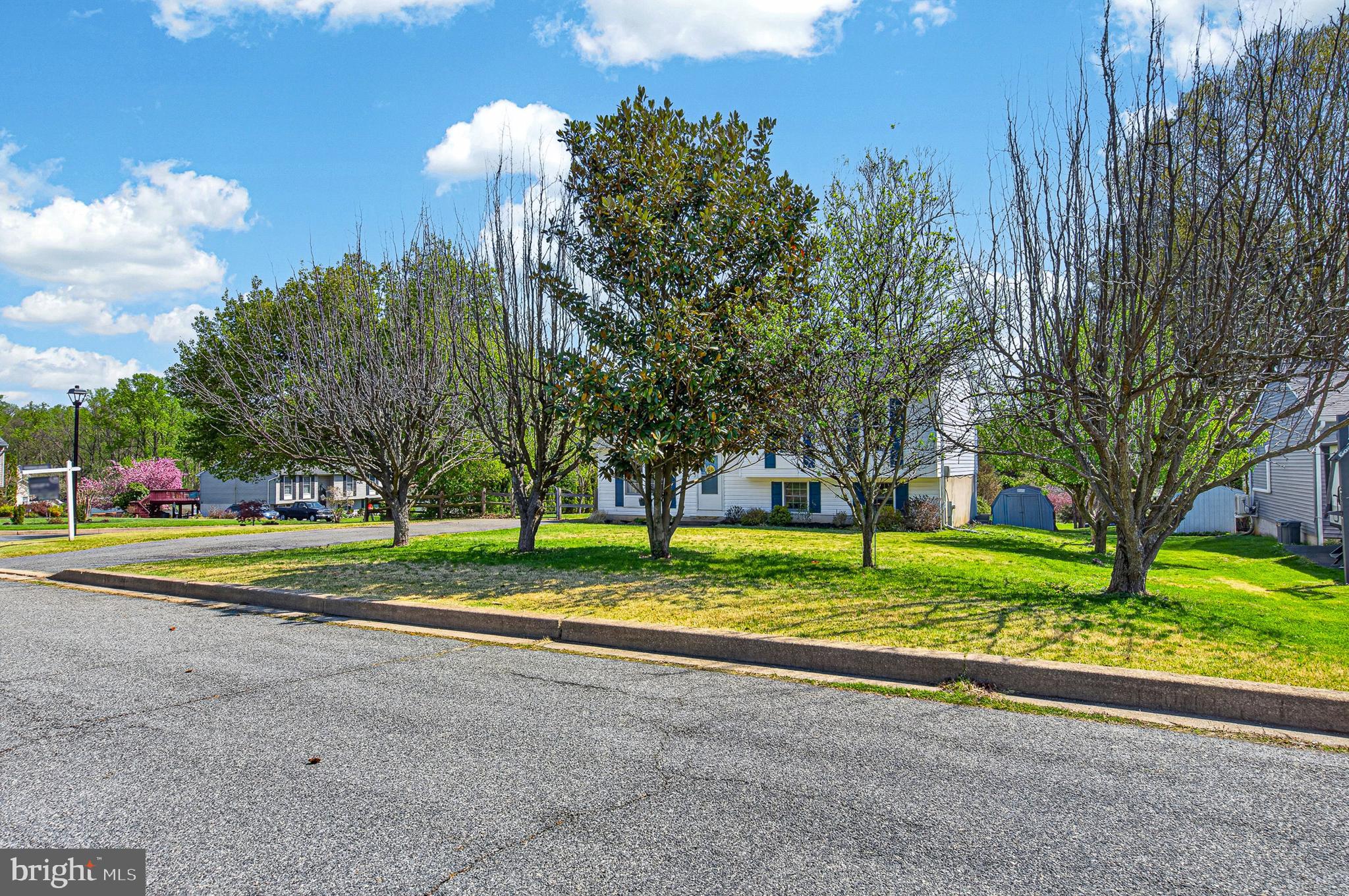 ROYAL EXCHANGE - Residential