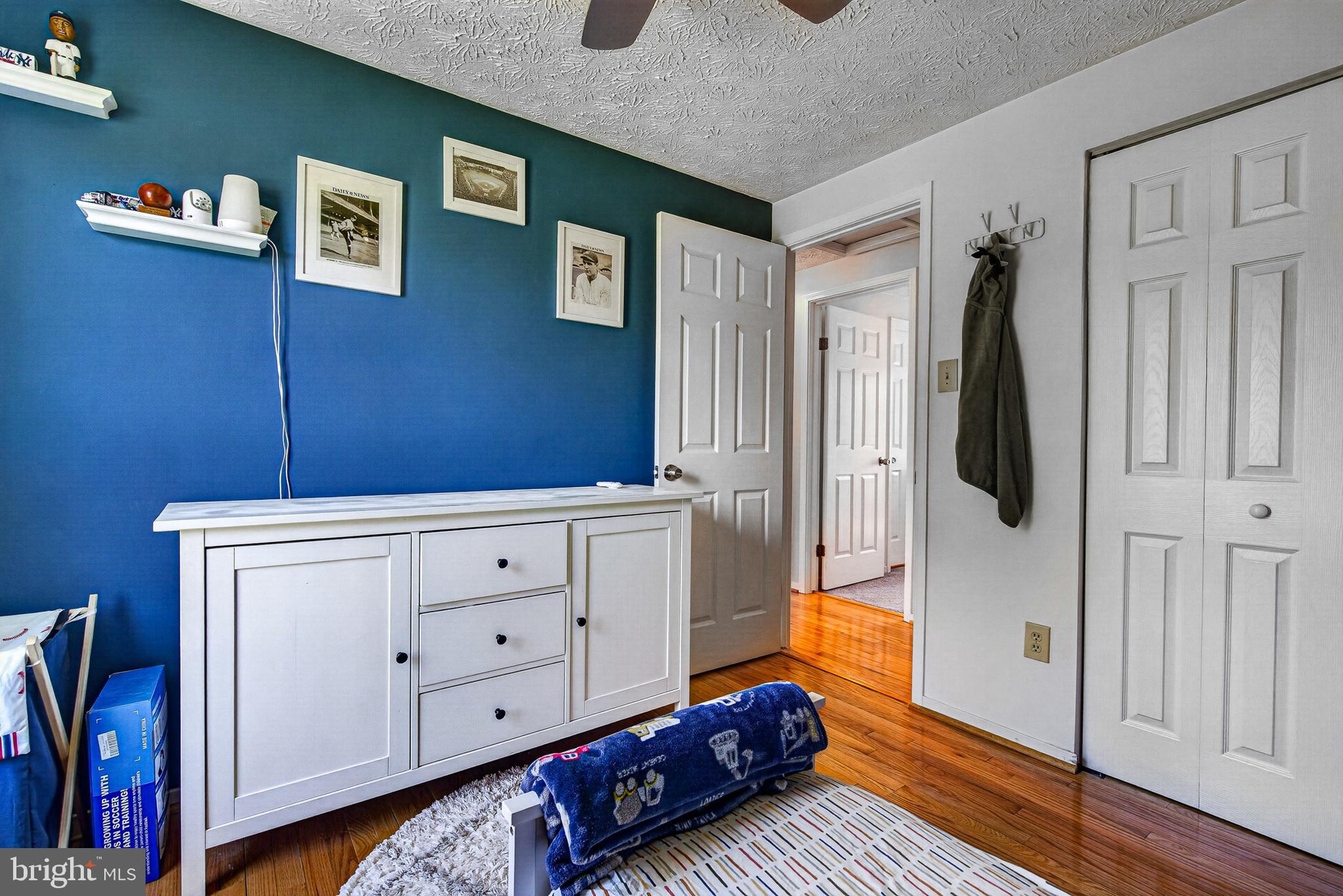 ROYAL EXCHANGE - Residential