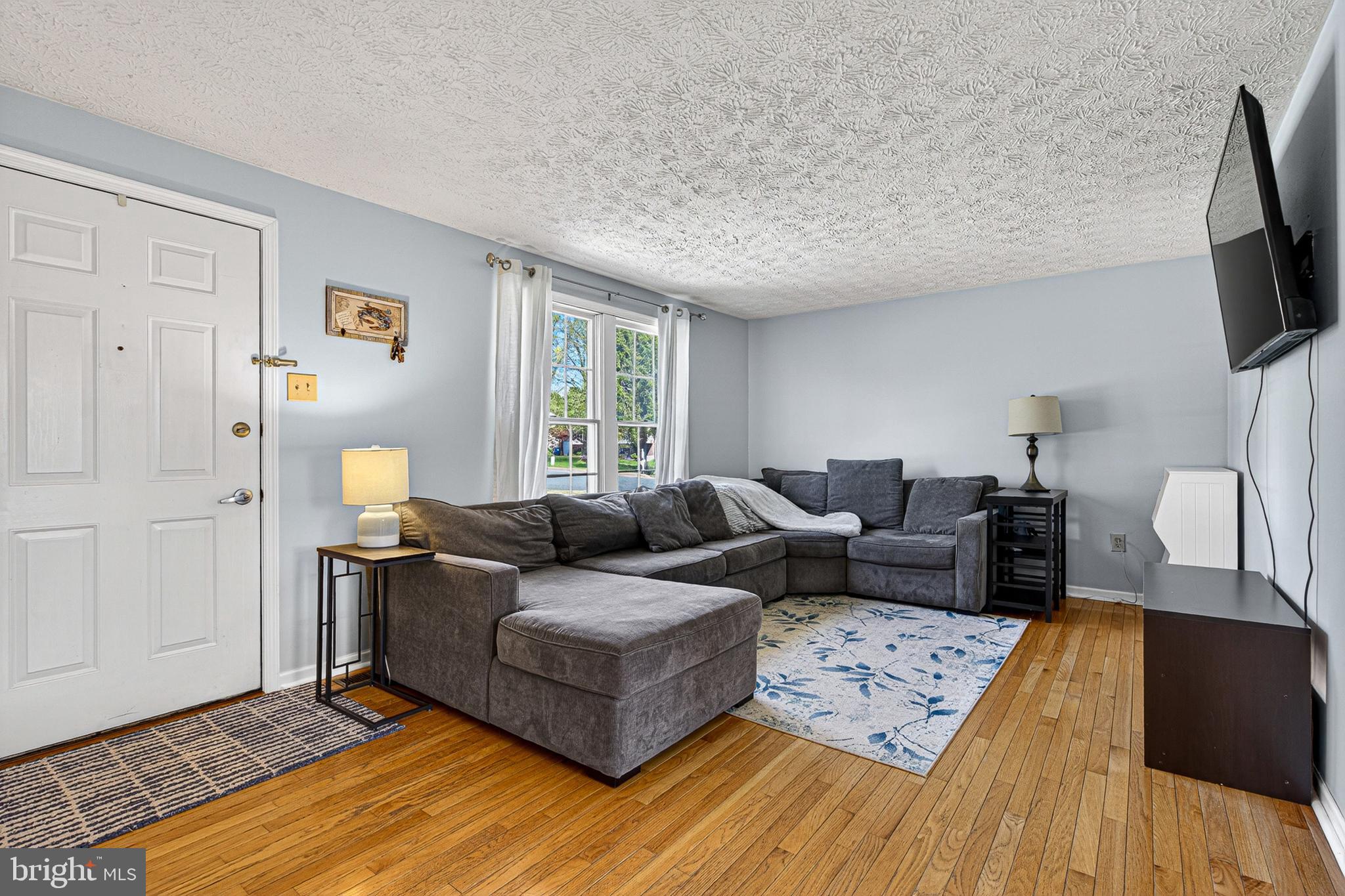 ROYAL EXCHANGE - Residential