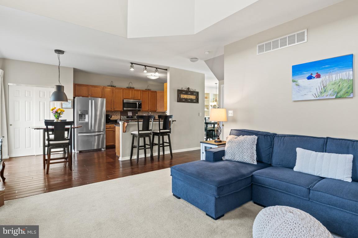 EDGEWOOD TERRACE - Residential