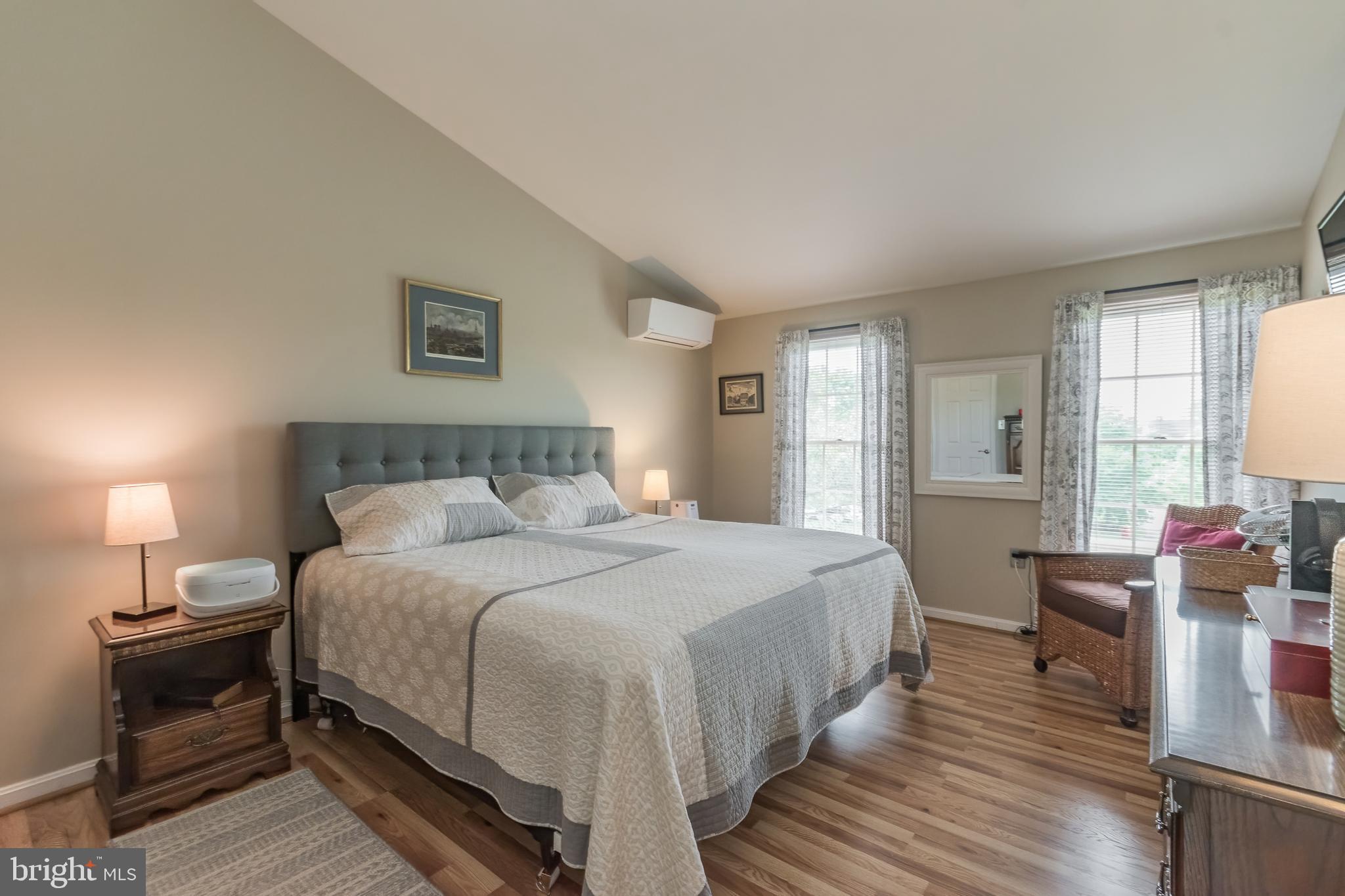 STEEPLE CHASE - Residential