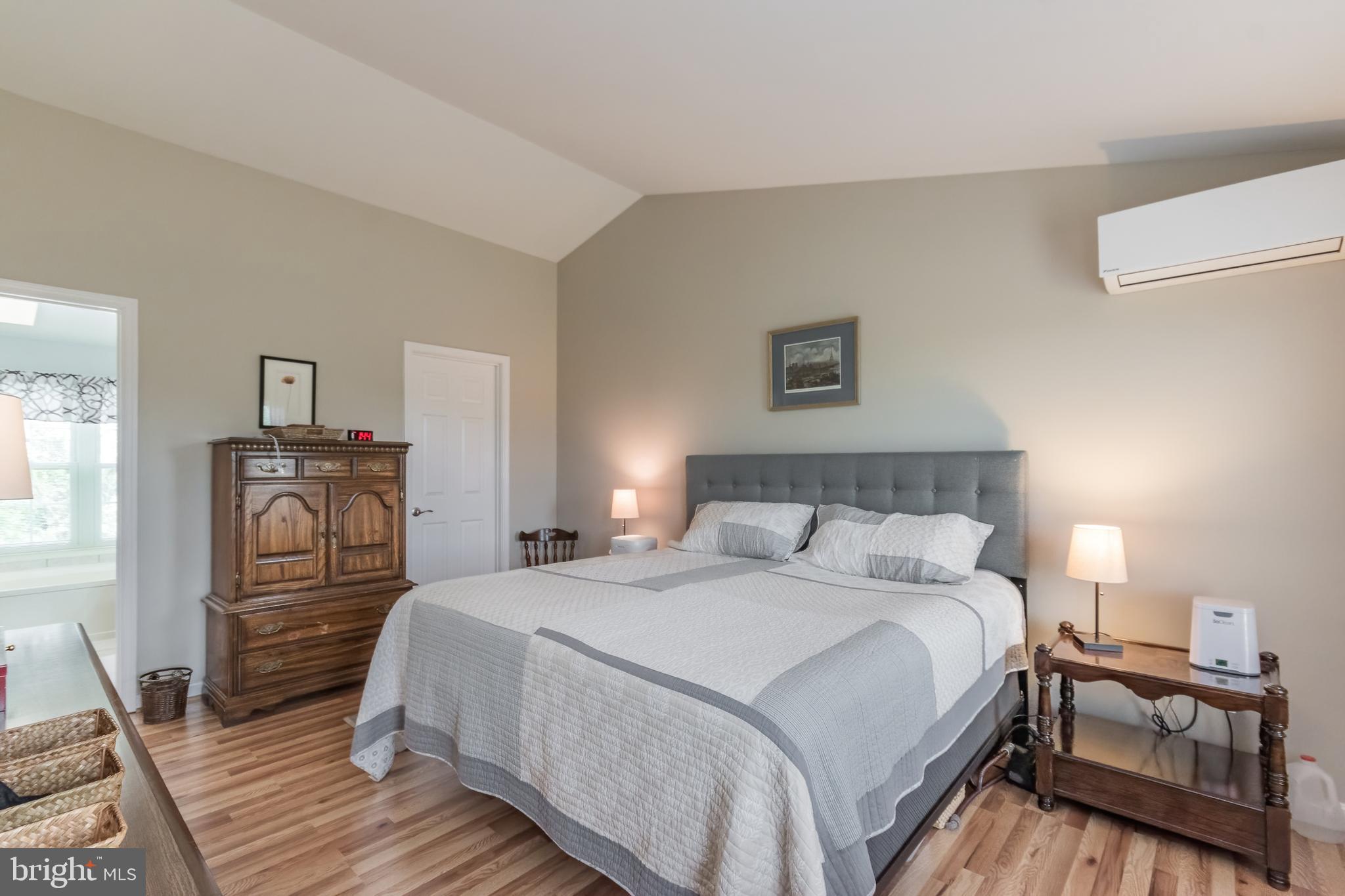 STEEPLE CHASE - Residential