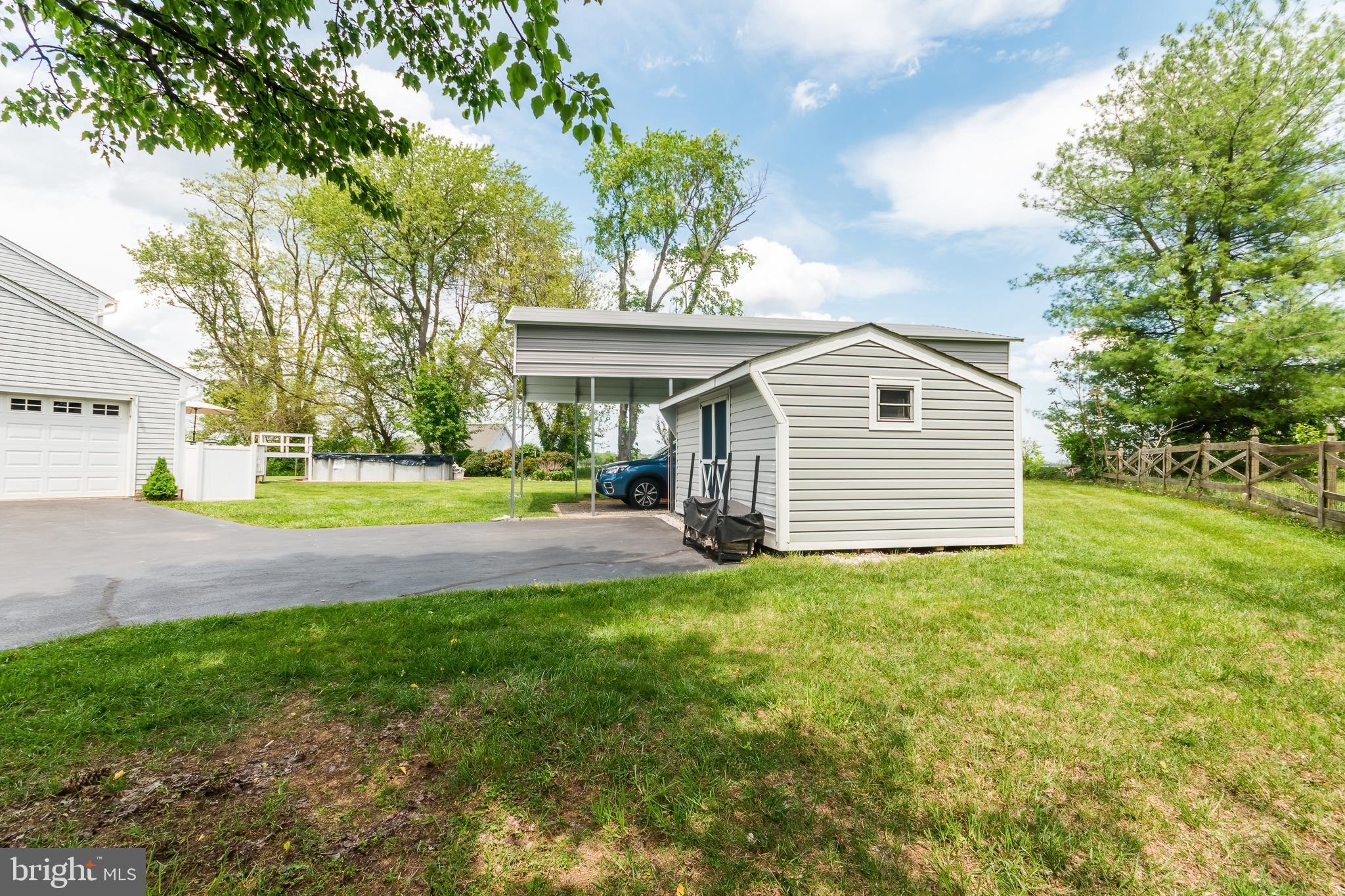 STEEPLE CHASE - Residential