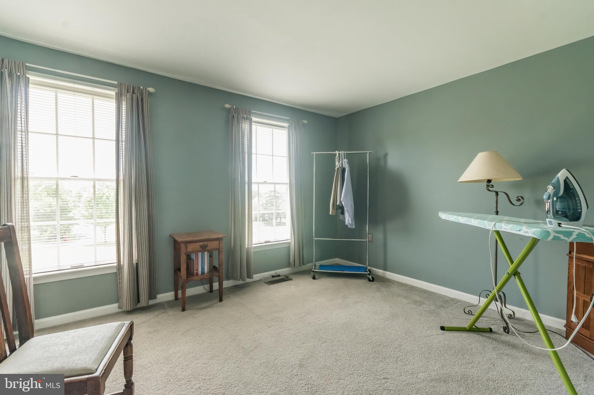 STEEPLE CHASE - Residential