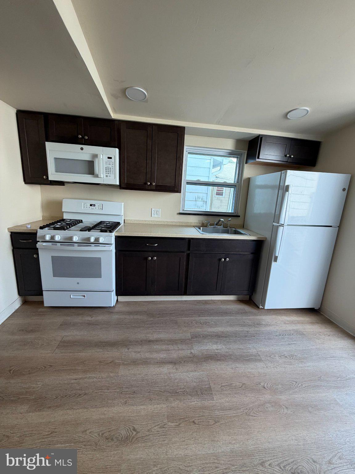 227 E BROAD 2