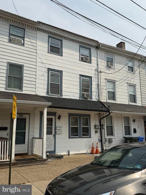 227 E BROAD ST # 2, BURLINGTON, NJ 08016 - Image 7b44b29e78a4843e49f3ac7db34d1e6a/2795106167