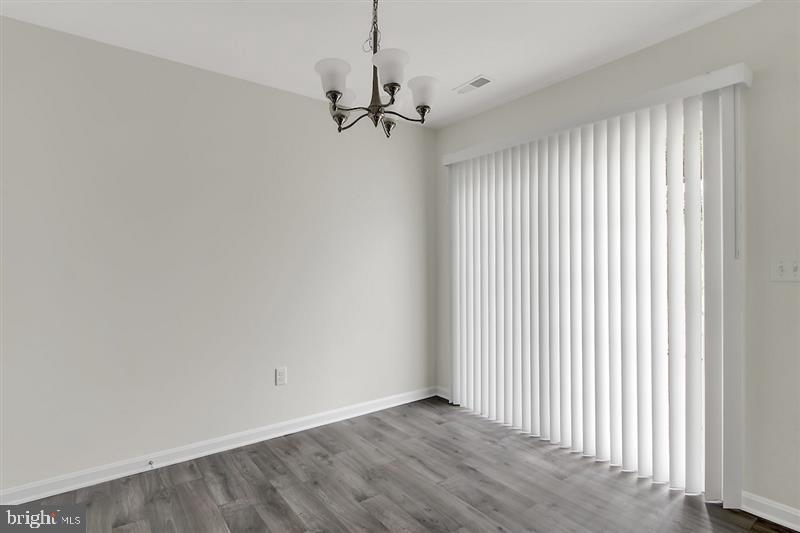 CREEKSIDE VILLAGE - Residential