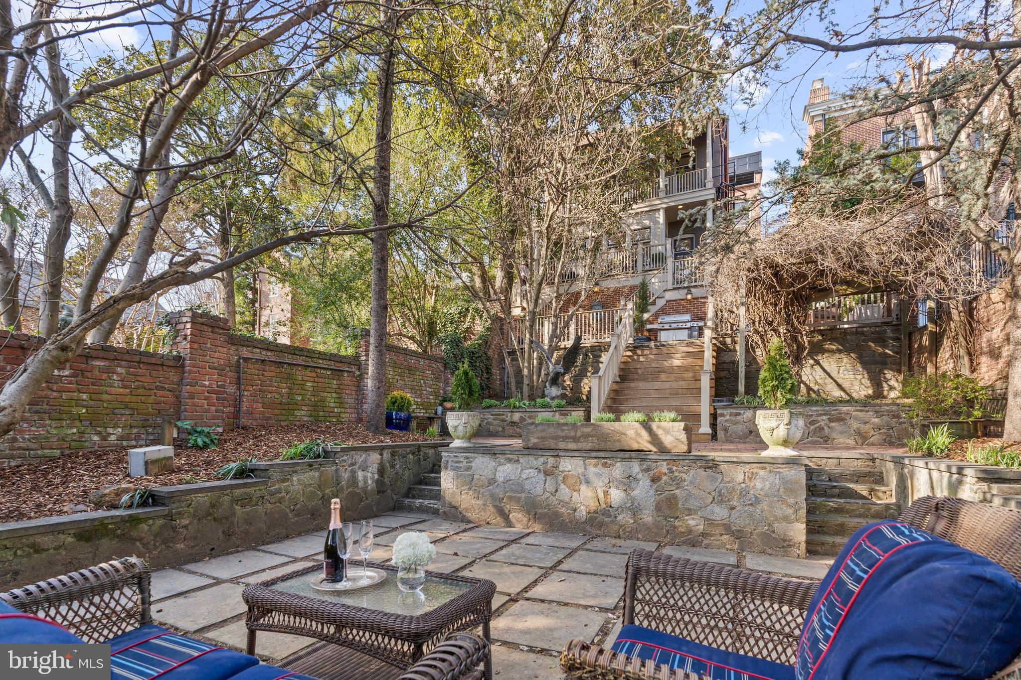 GEORGETOWN - Residential