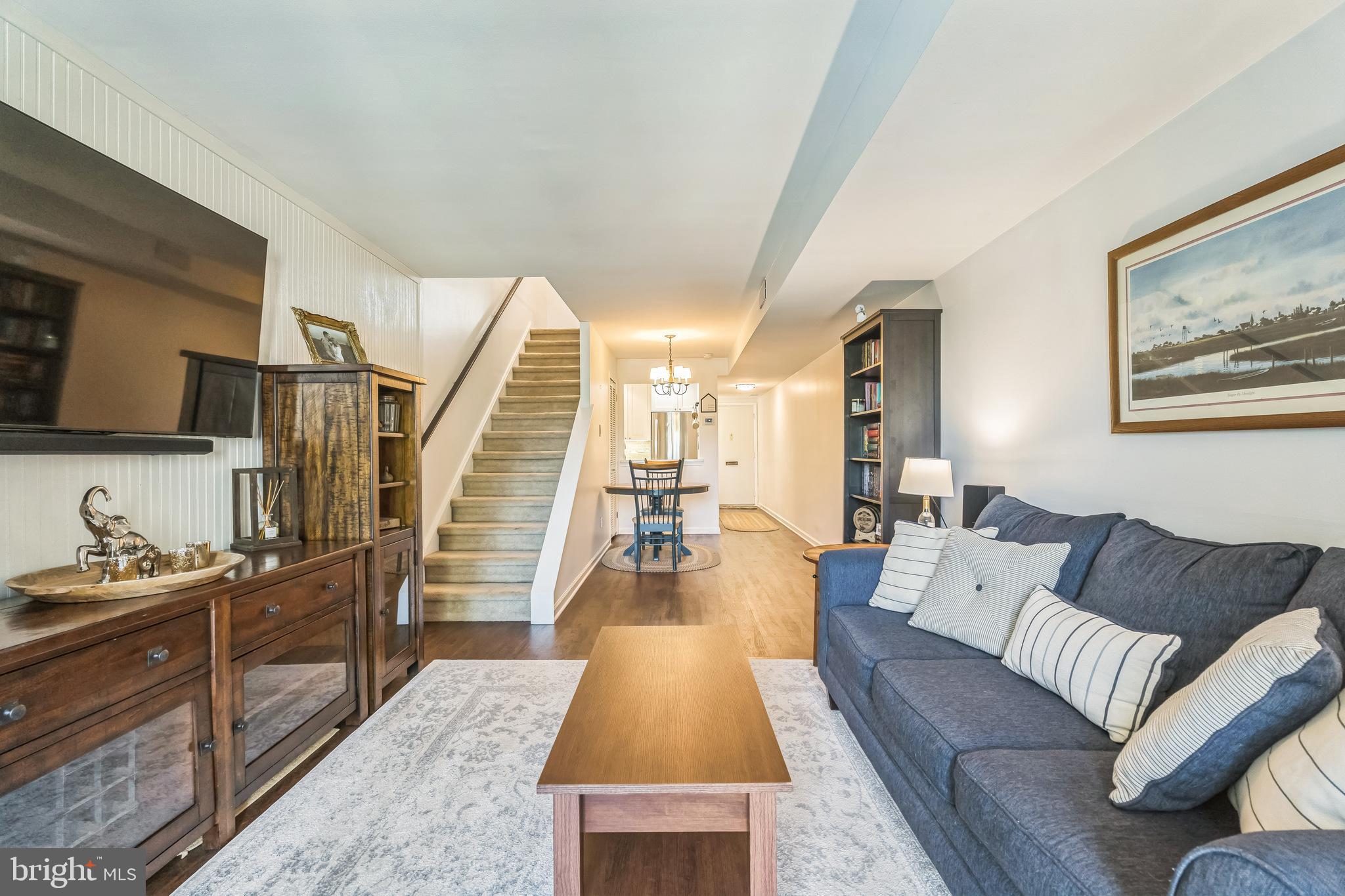 296 SUMMIT HOUSE 296