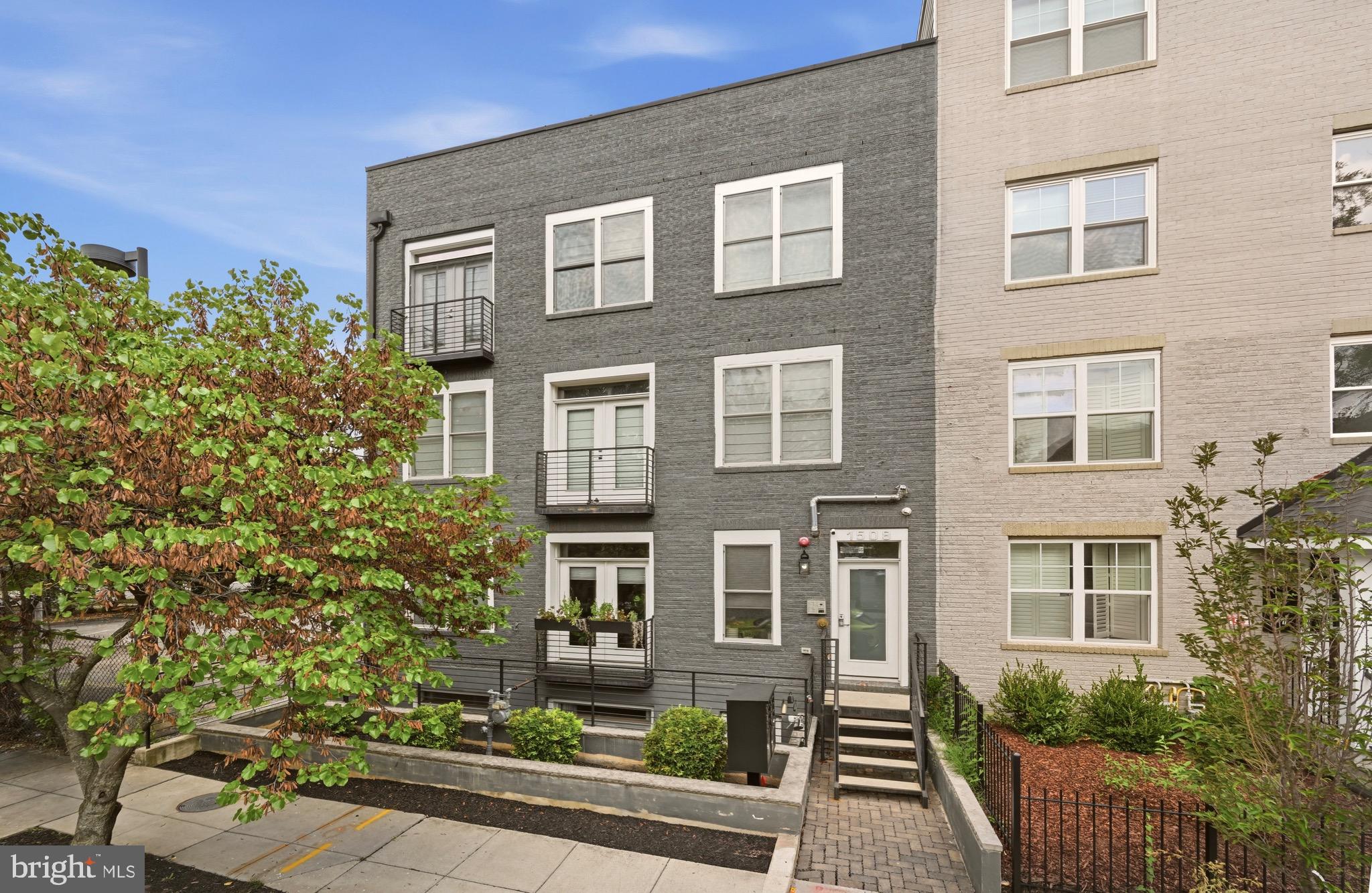 1508 F STREET NE 4