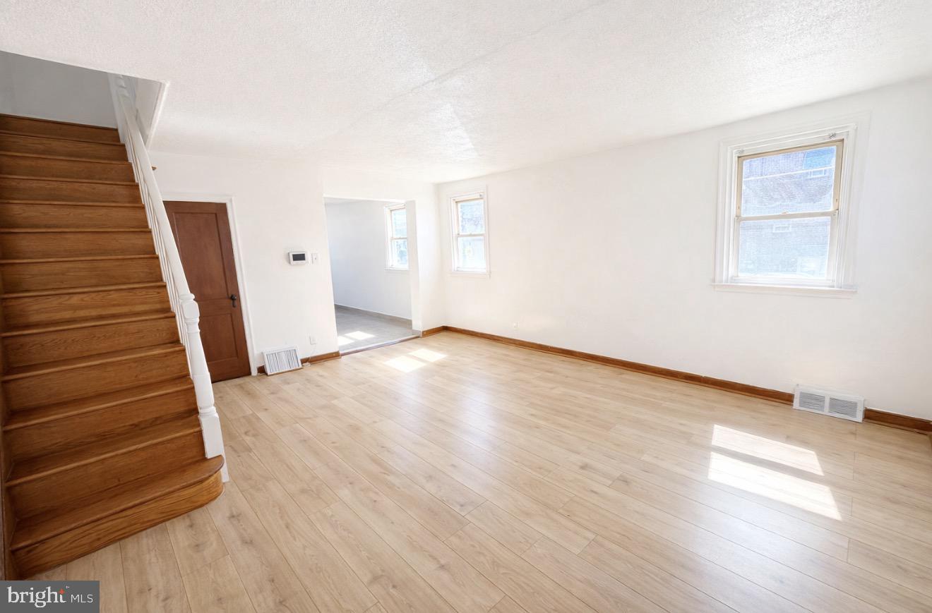 MAYFAIR - Residential