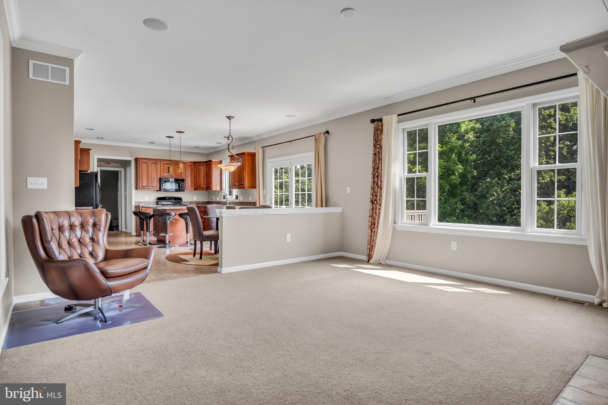 KENDALE OAKS - Residential