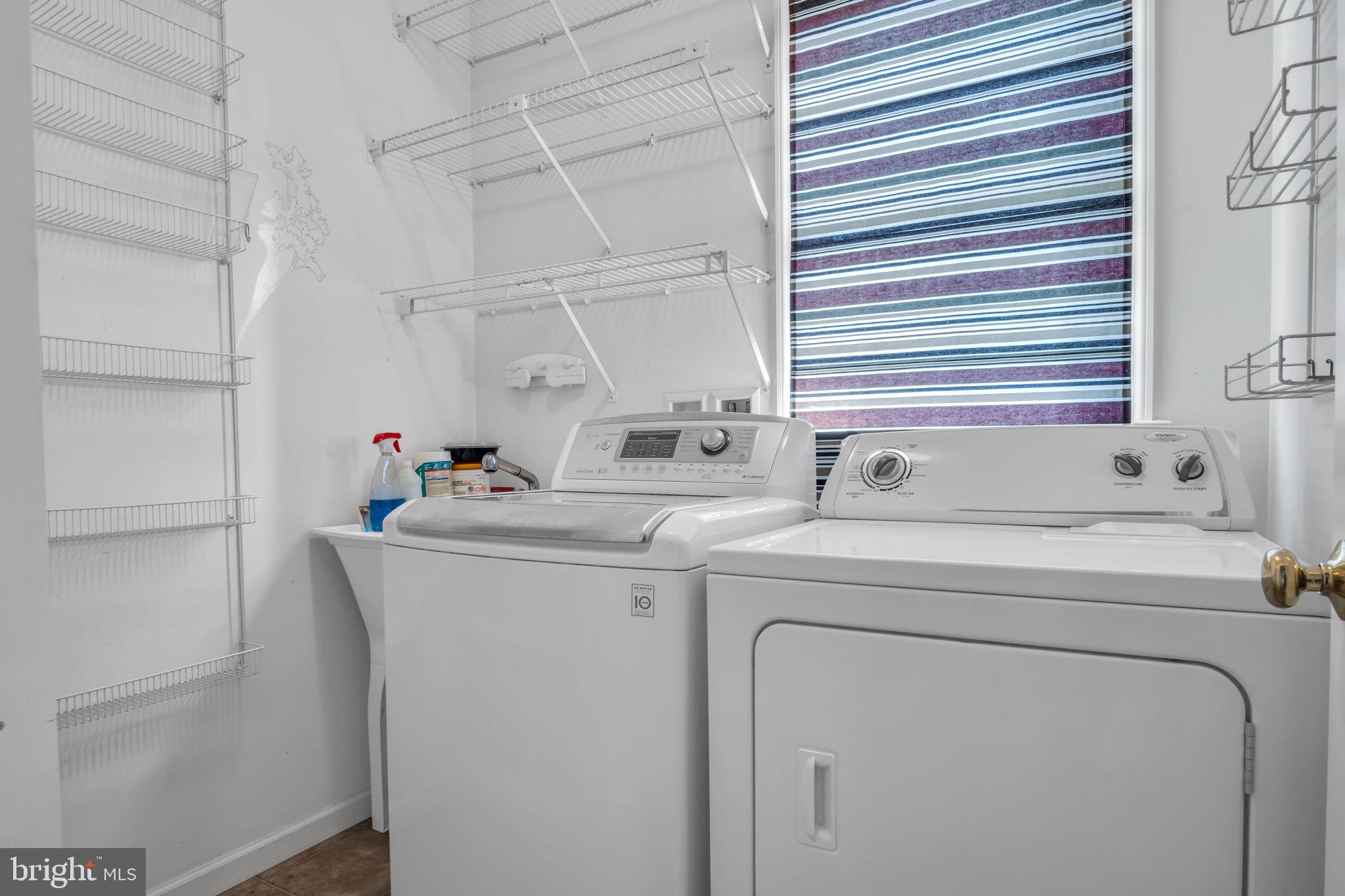 KENDALE OAKS - Residential