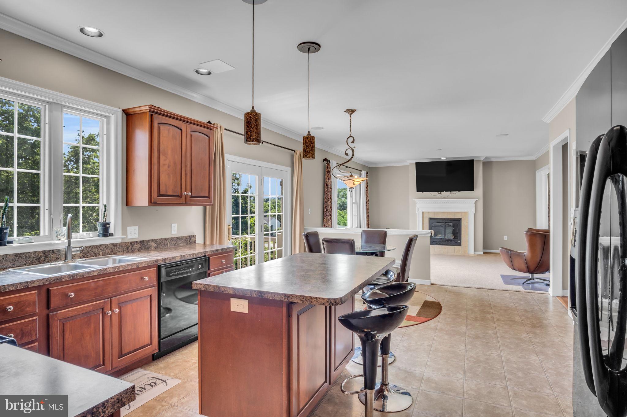 KENDALE OAKS - Residential