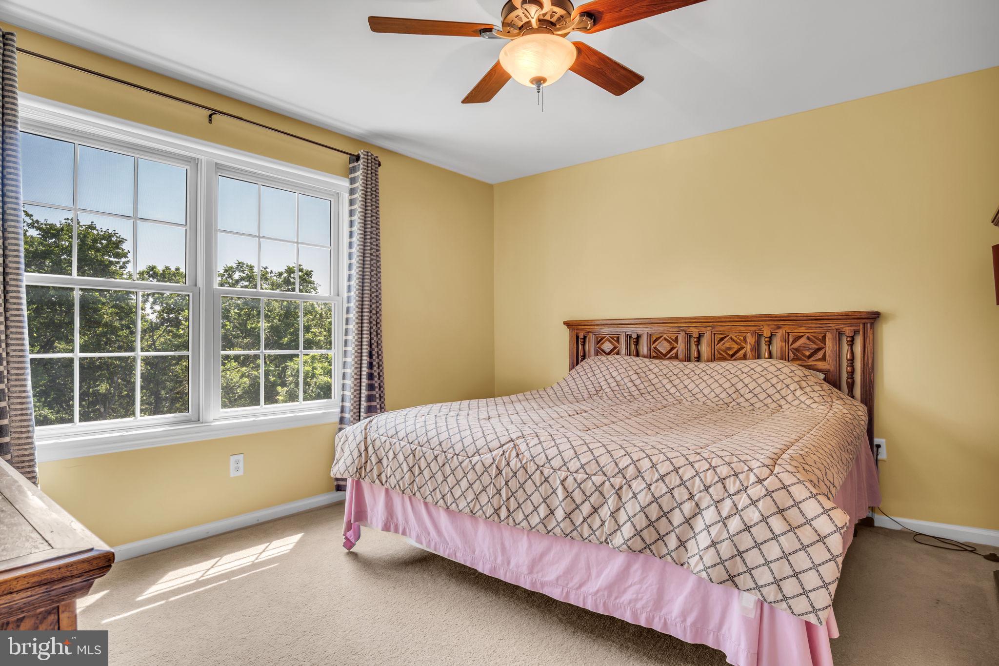 KENDALE OAKS - Residential