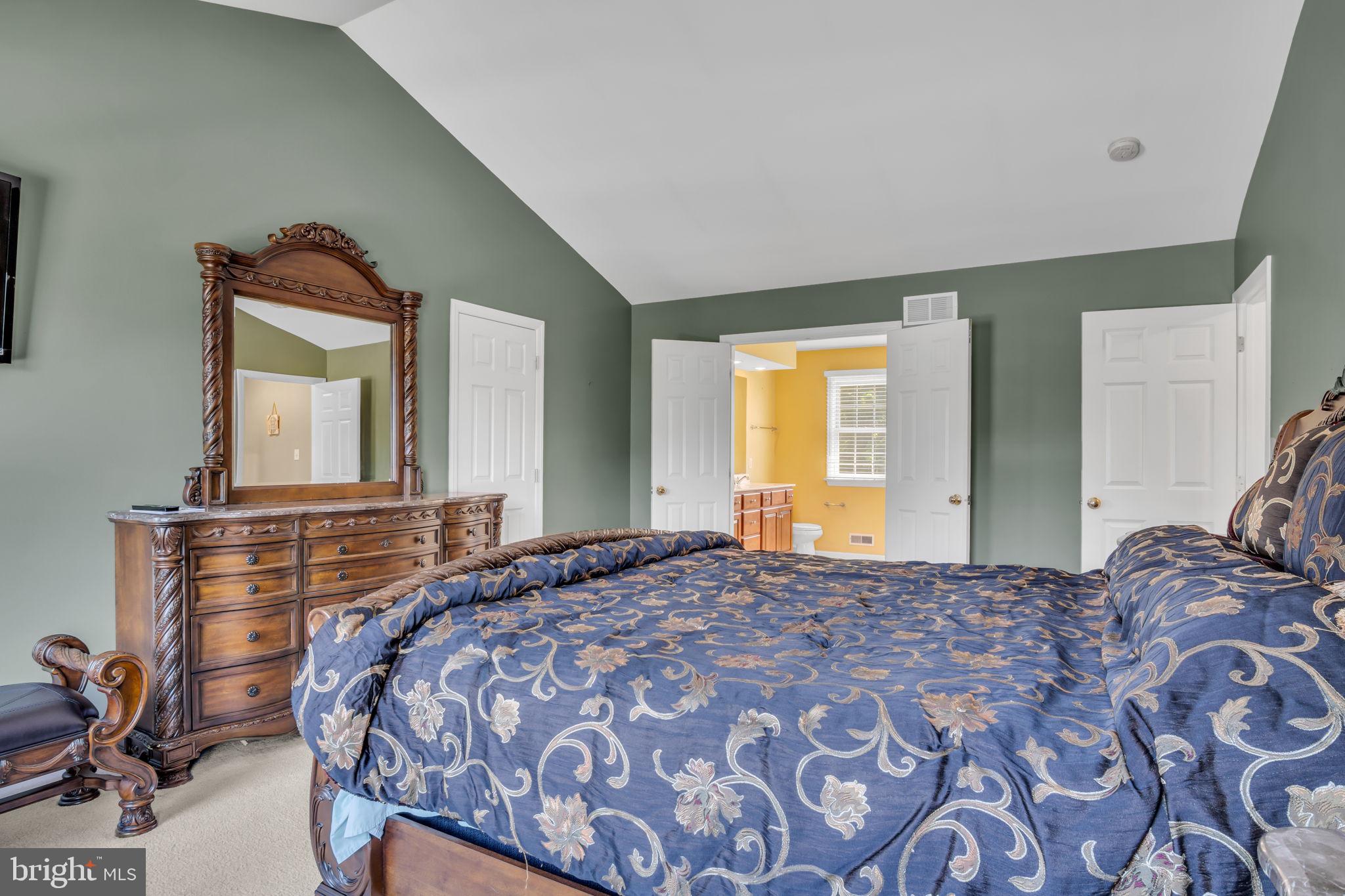 KENDALE OAKS - Residential