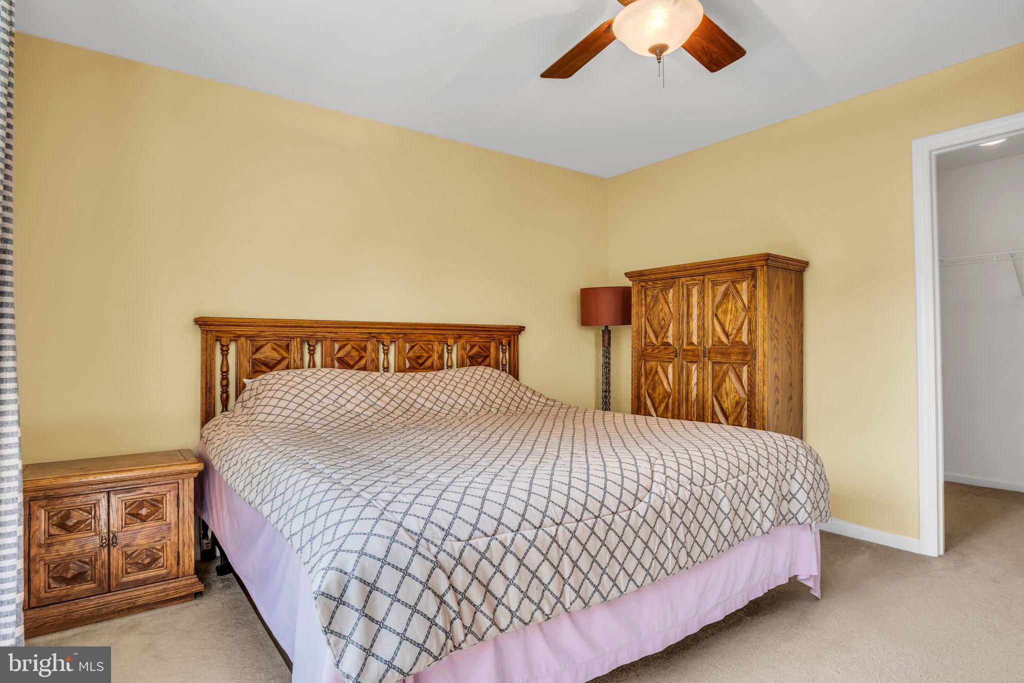 KENDALE OAKS - Residential