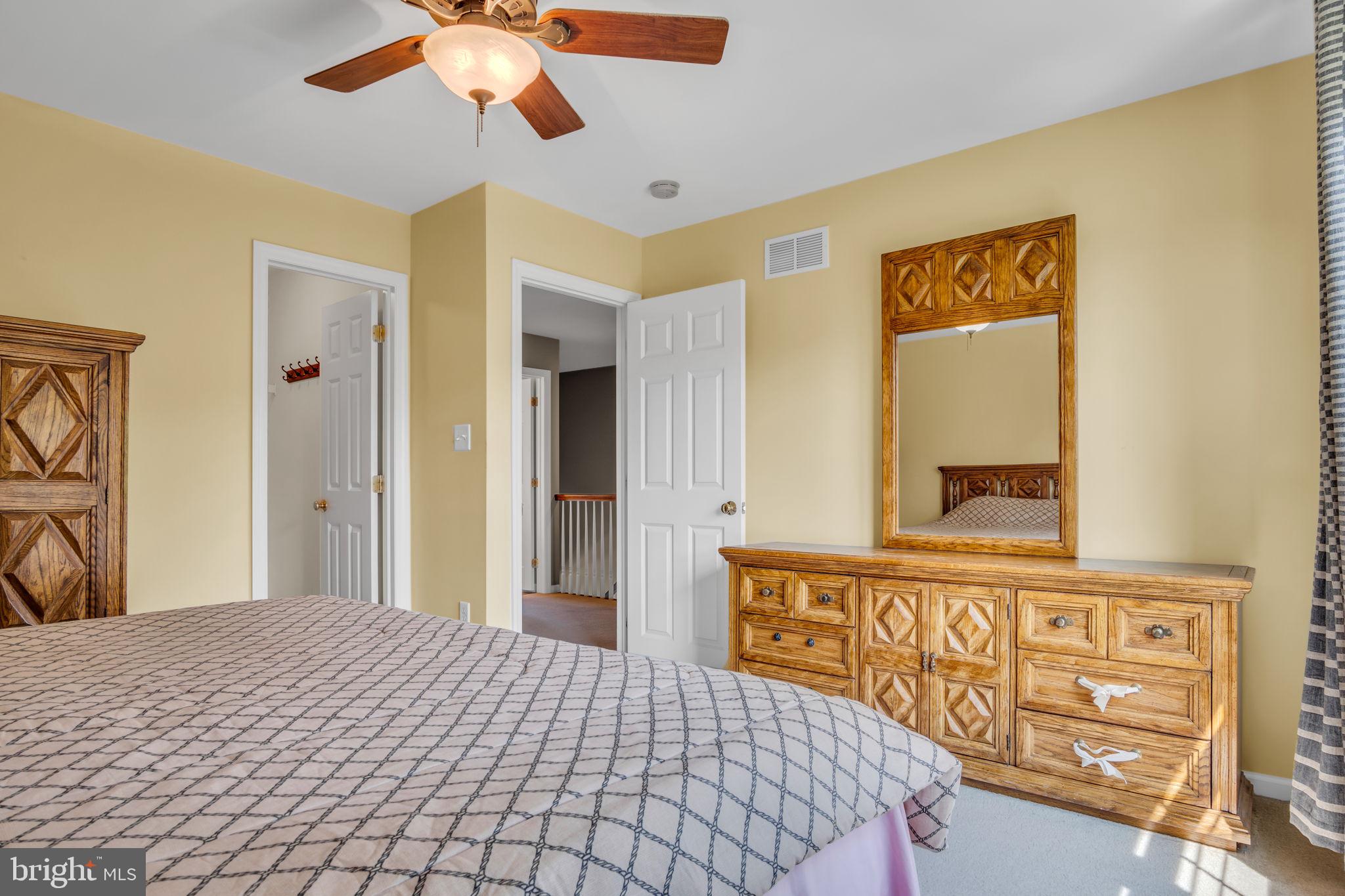 KENDALE OAKS - Residential