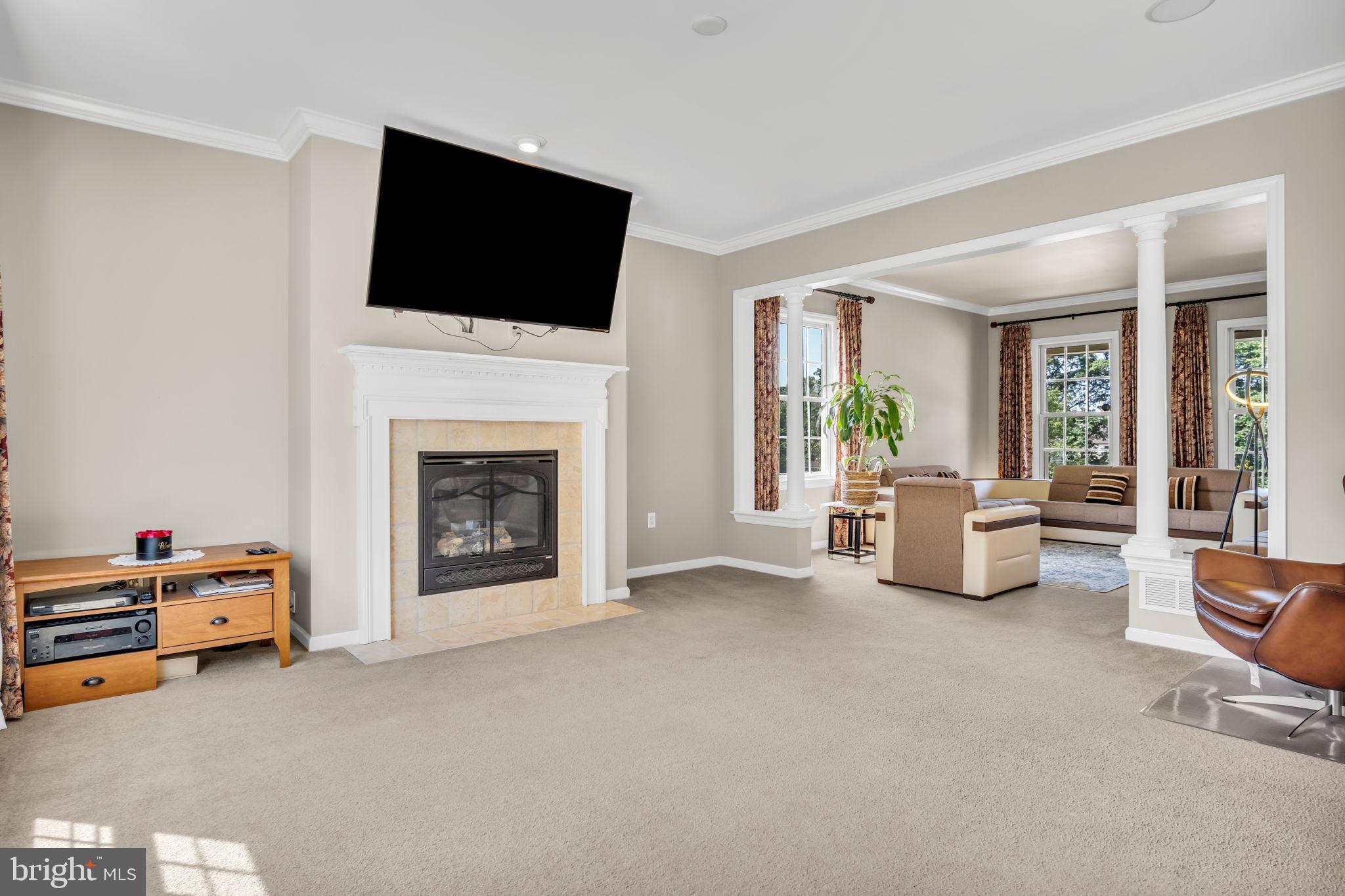 KENDALE OAKS - Residential