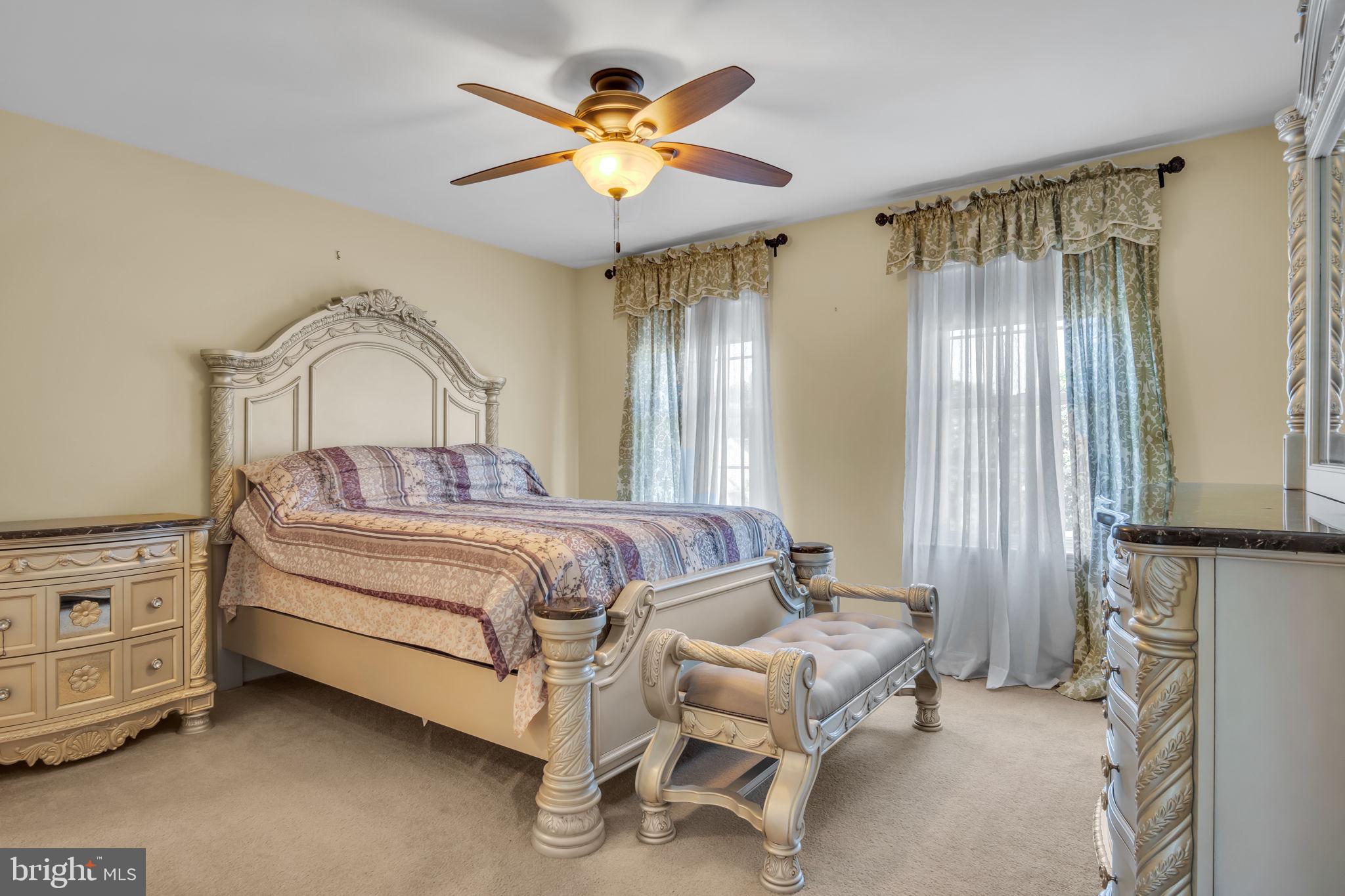 KENDALE OAKS - Residential