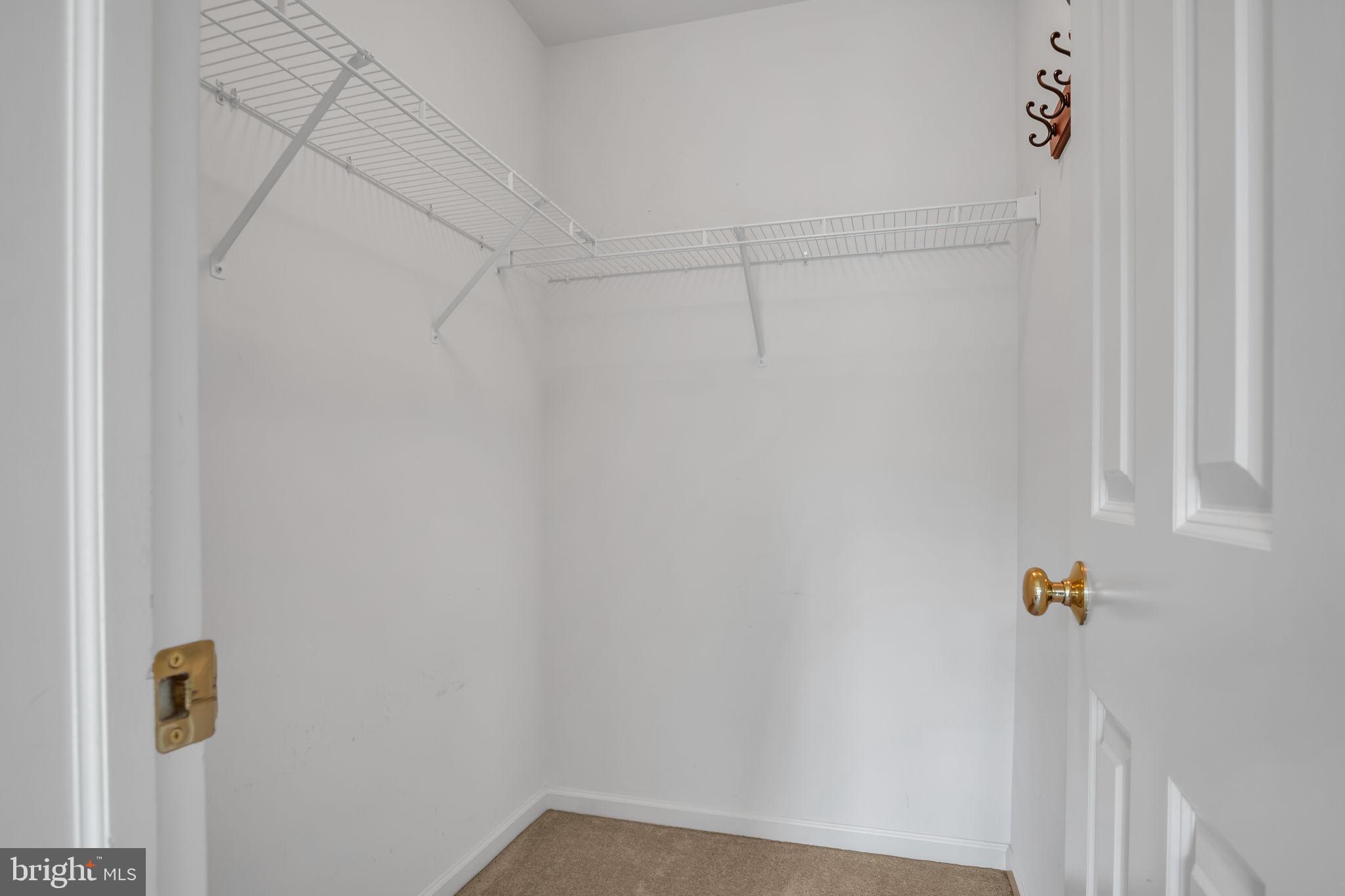 KENDALE OAKS - Residential