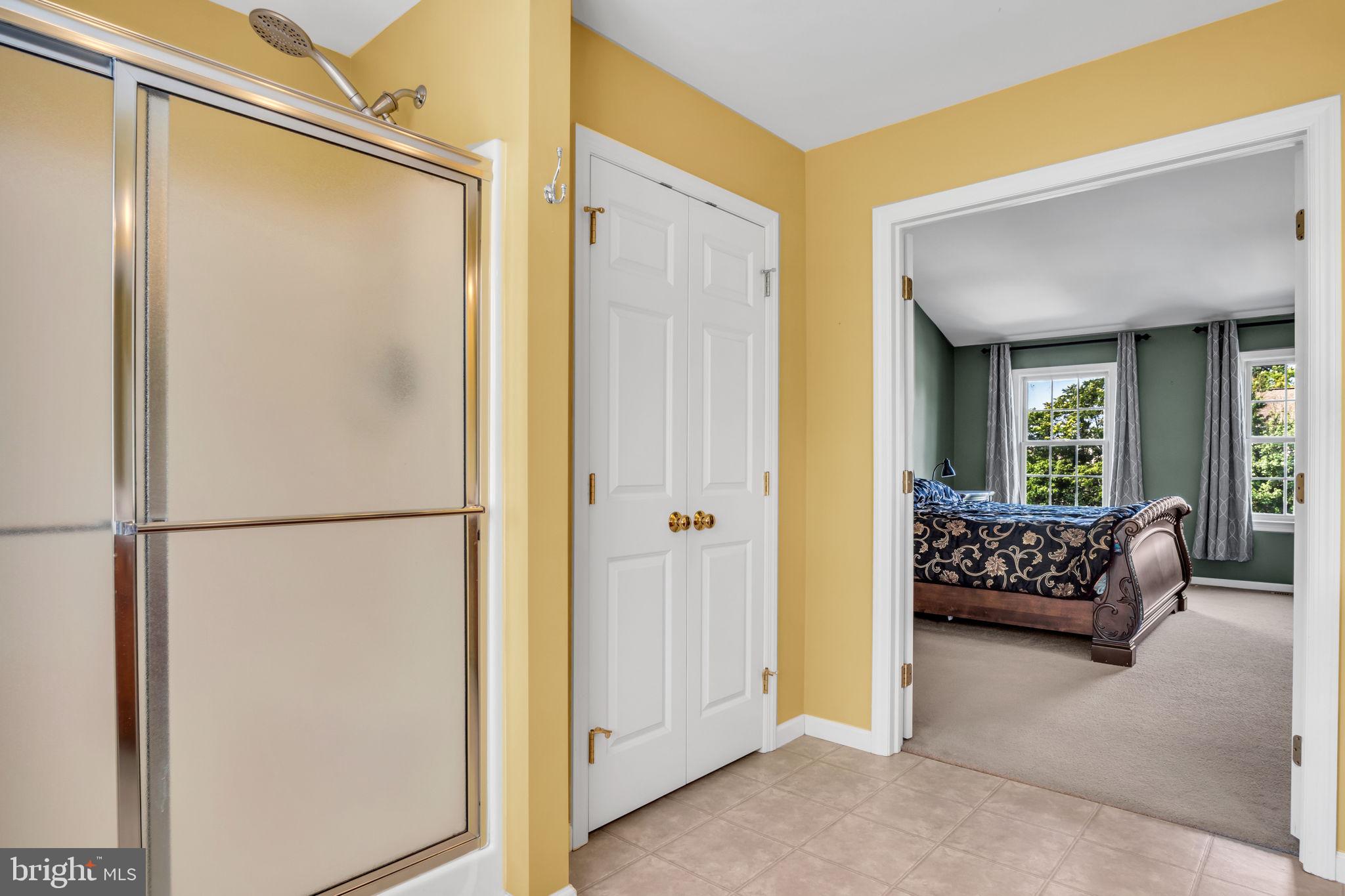 KENDALE OAKS - Residential